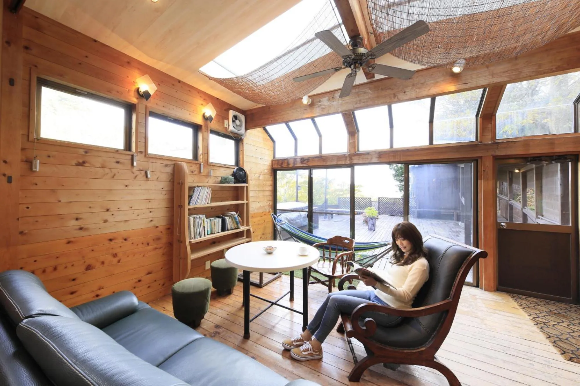 People in Welcome Inn SunnySteps