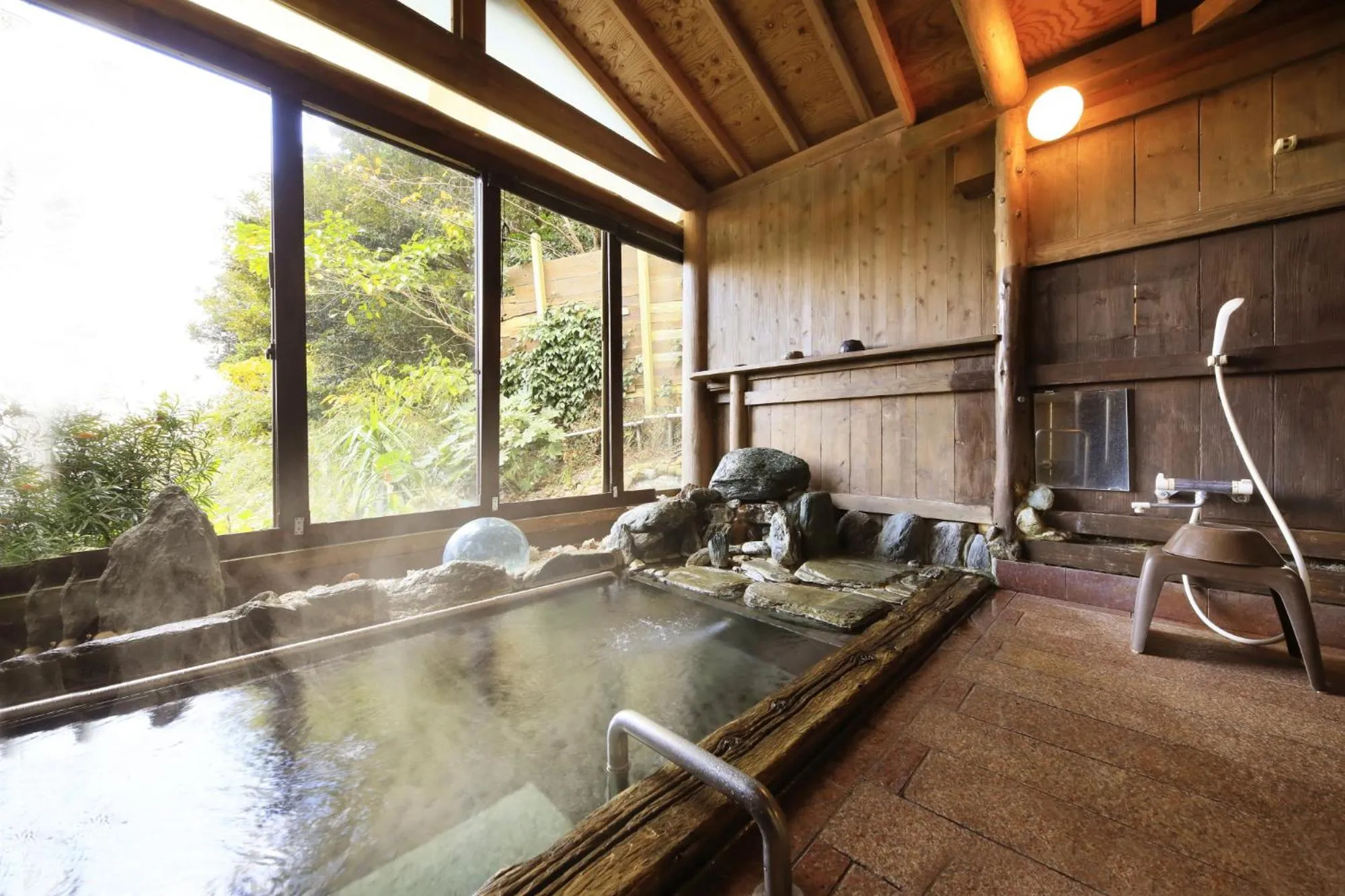 Hot Spring Bath in Welcome Inn SunnySteps