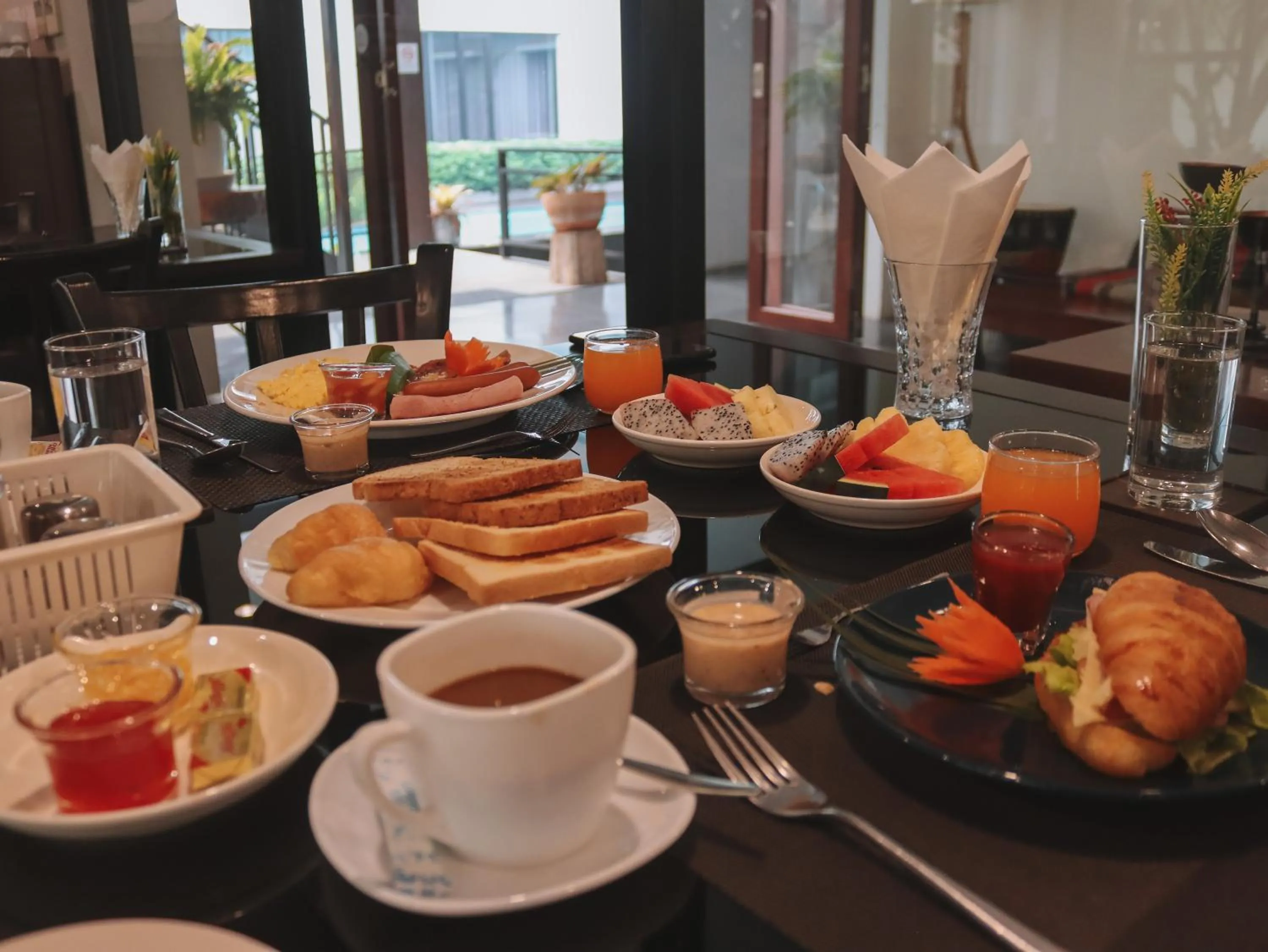 Restaurant/places to eat in NAI YA Hotel -SHA Extra Plus