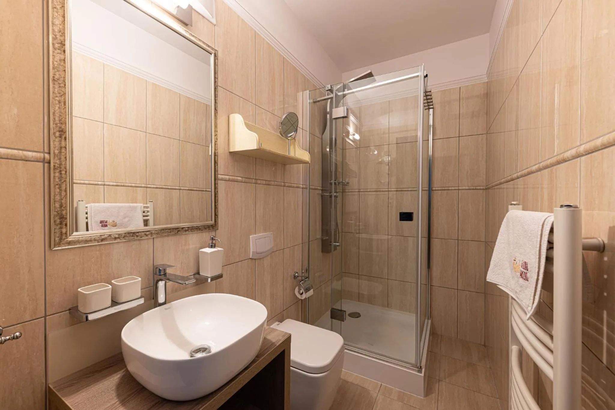 Bathroom in Bazilika alatt Panzió