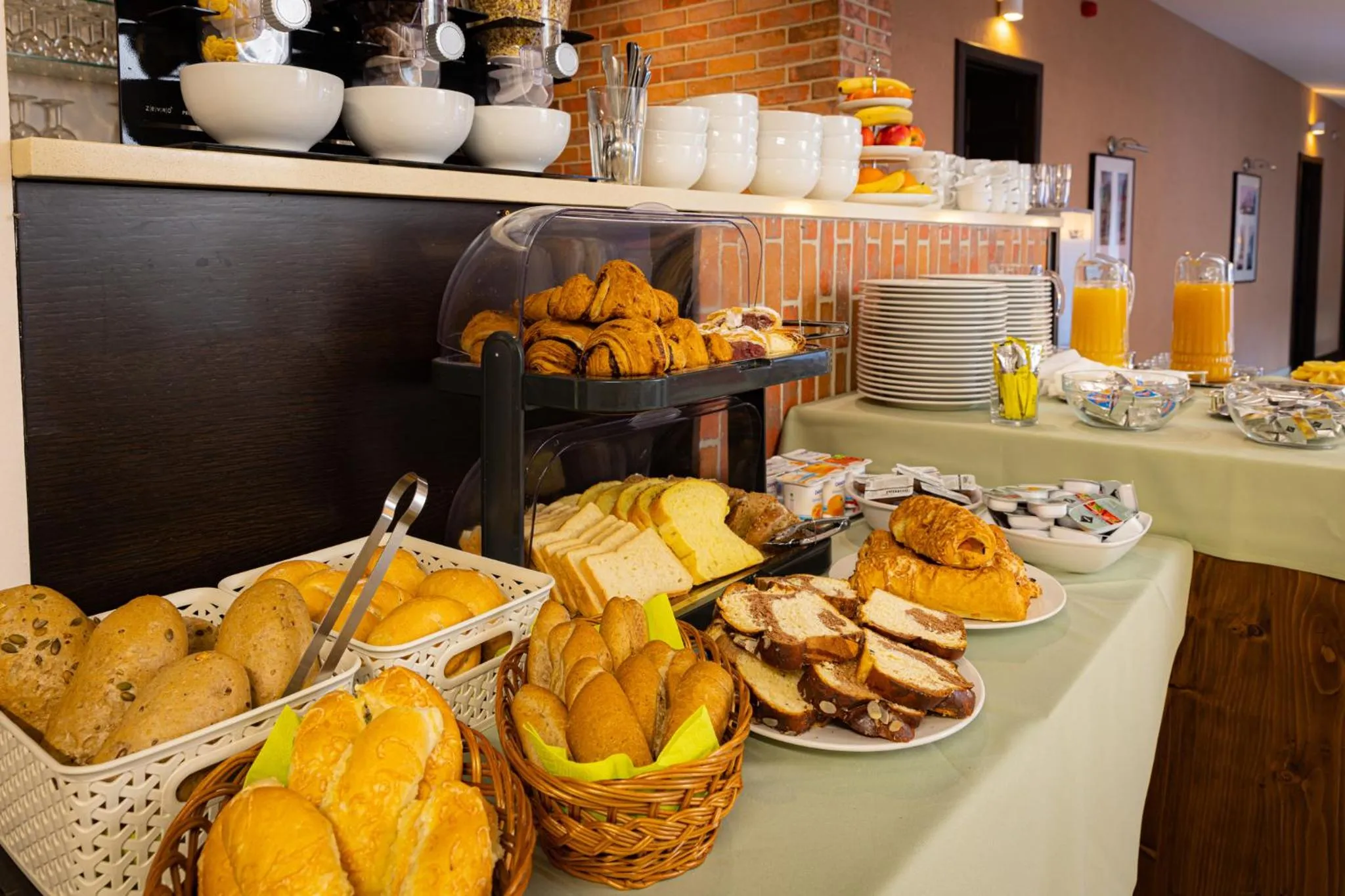 Breakfast in Bazilika alatt Panzió