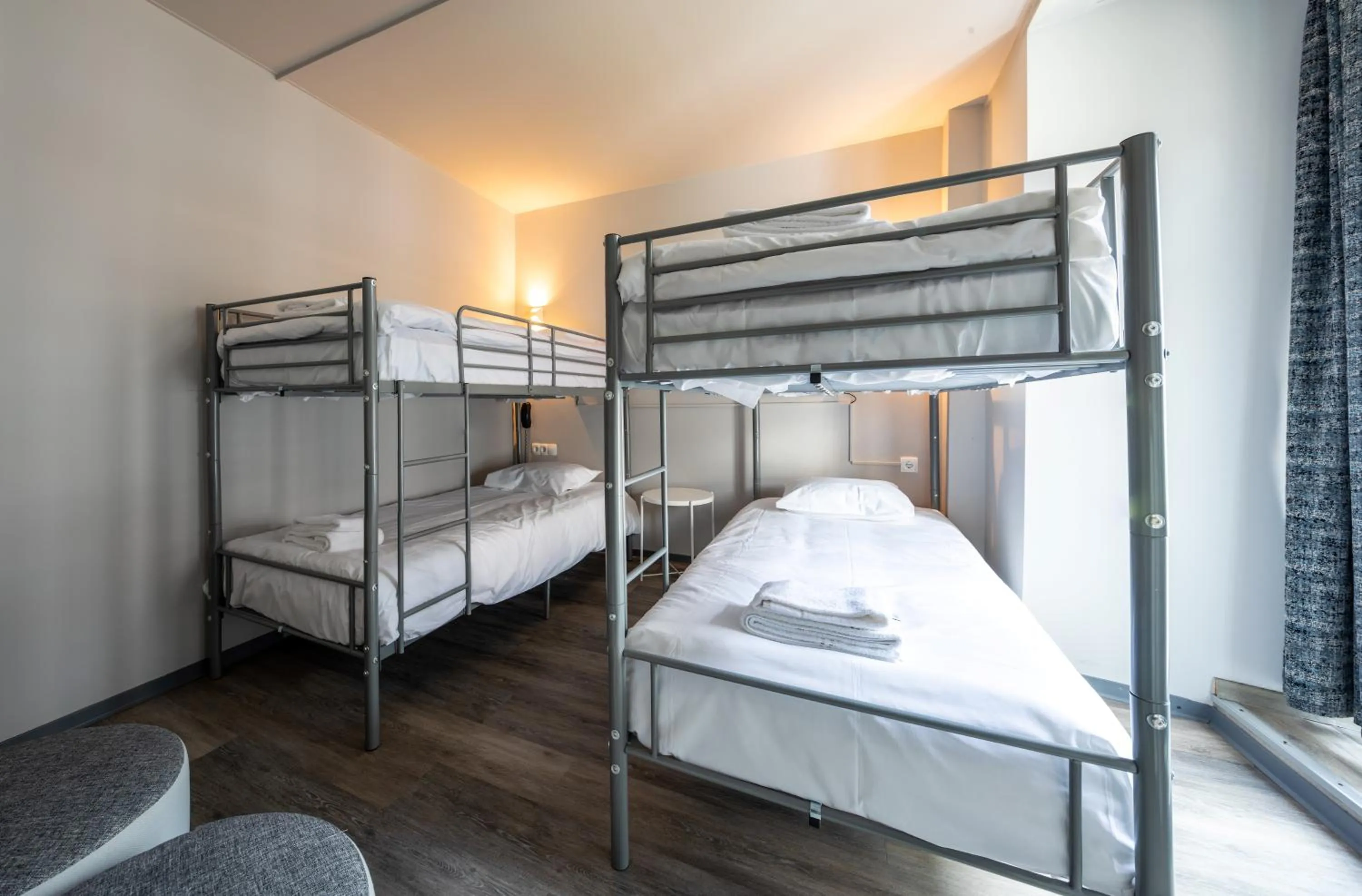 Photo of the whole room, Bed in Hotel Bristol