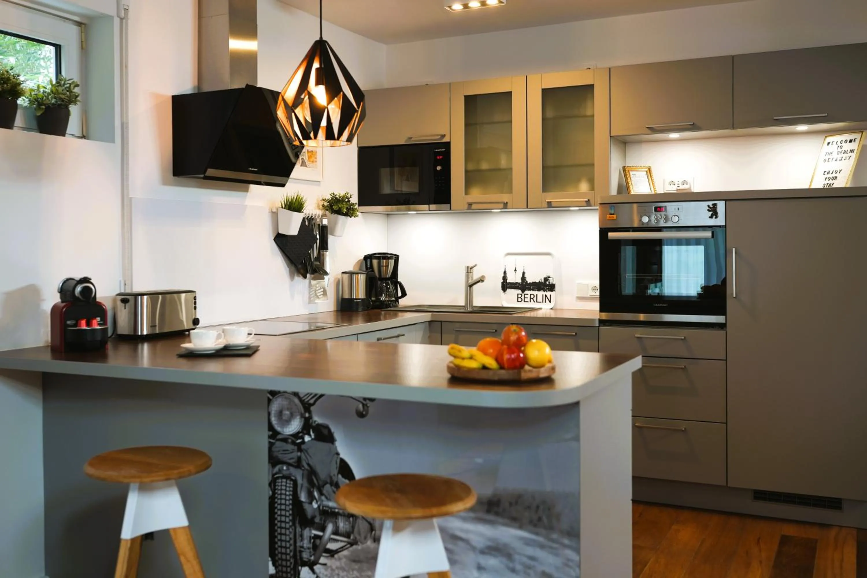 Coffee/tea facilities in The Berlin Getaway / 80qm in Berlin's Historic Diplomatic Quarter