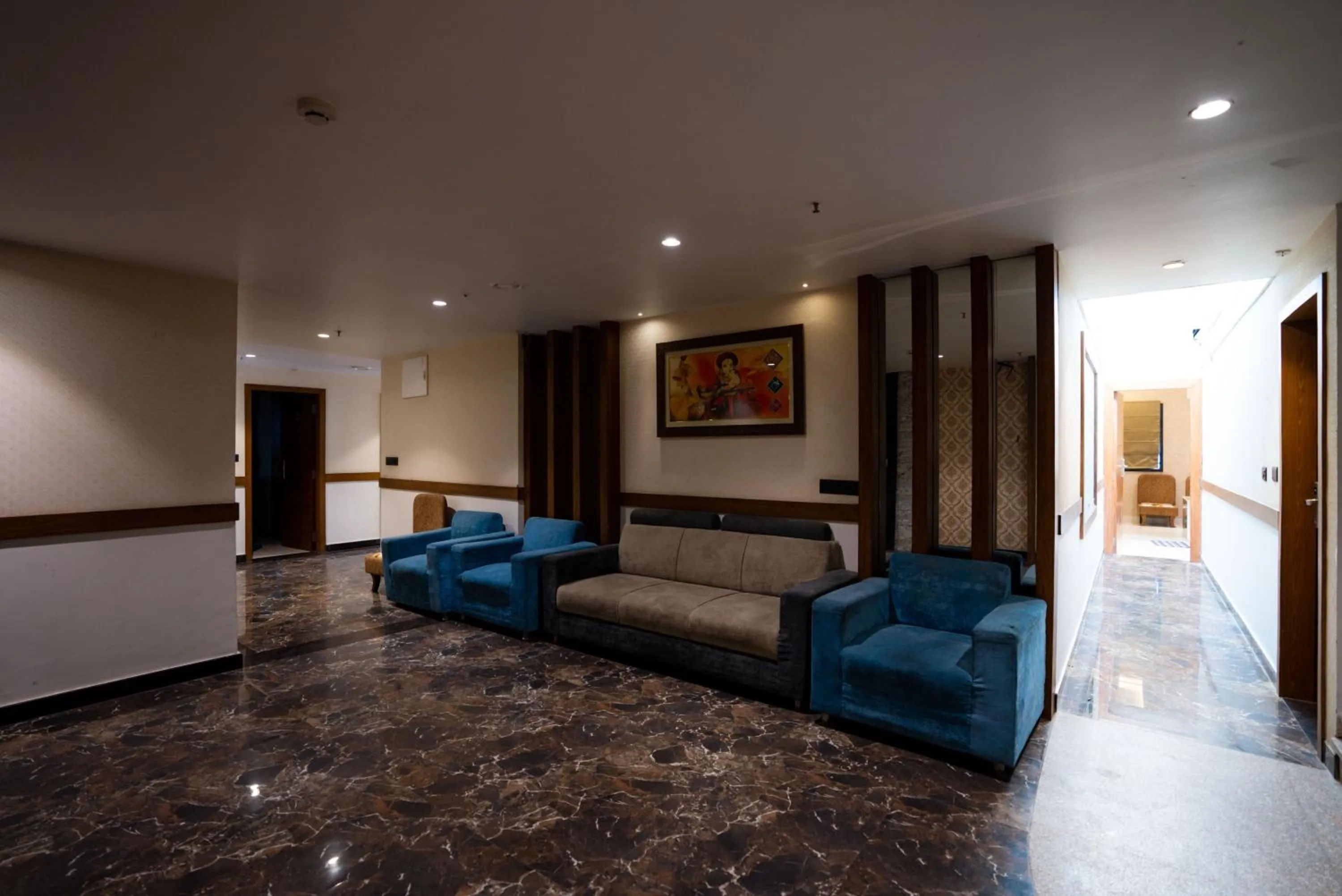 Seating area in Hotel RR 62-Jaipur City Centre Hotel