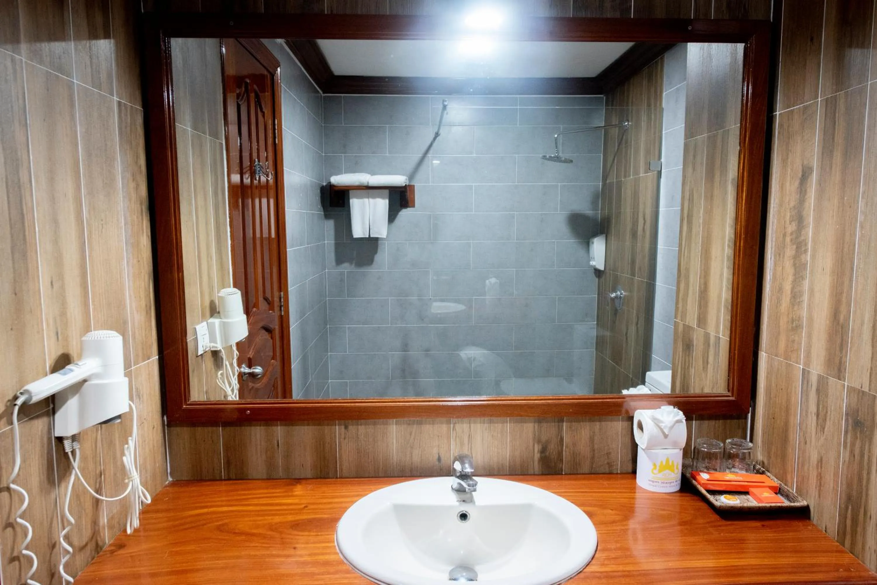 Bathroom in Royal Crown Hotel & Spa