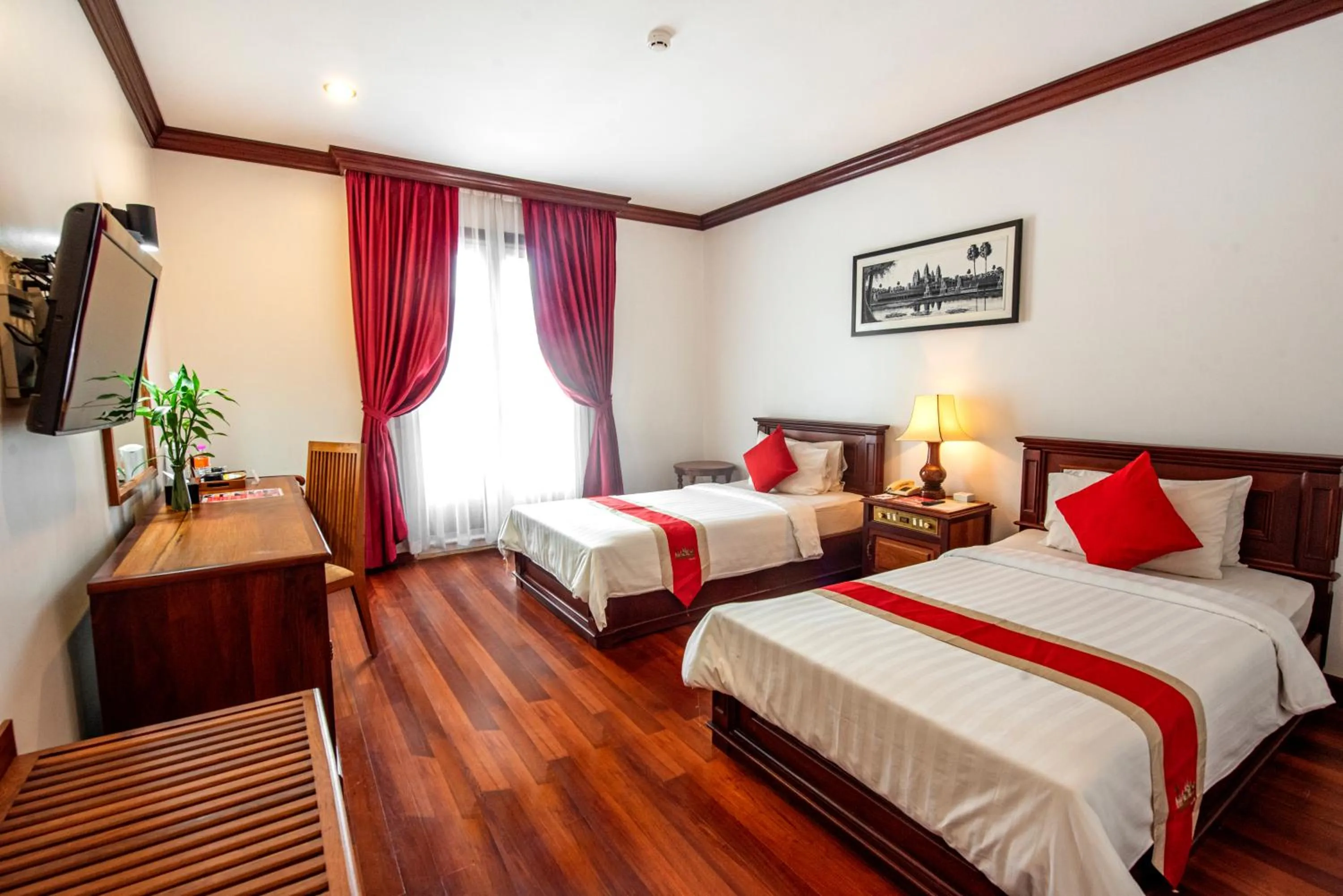 Bedroom, Bed in Royal Crown Hotel & Spa