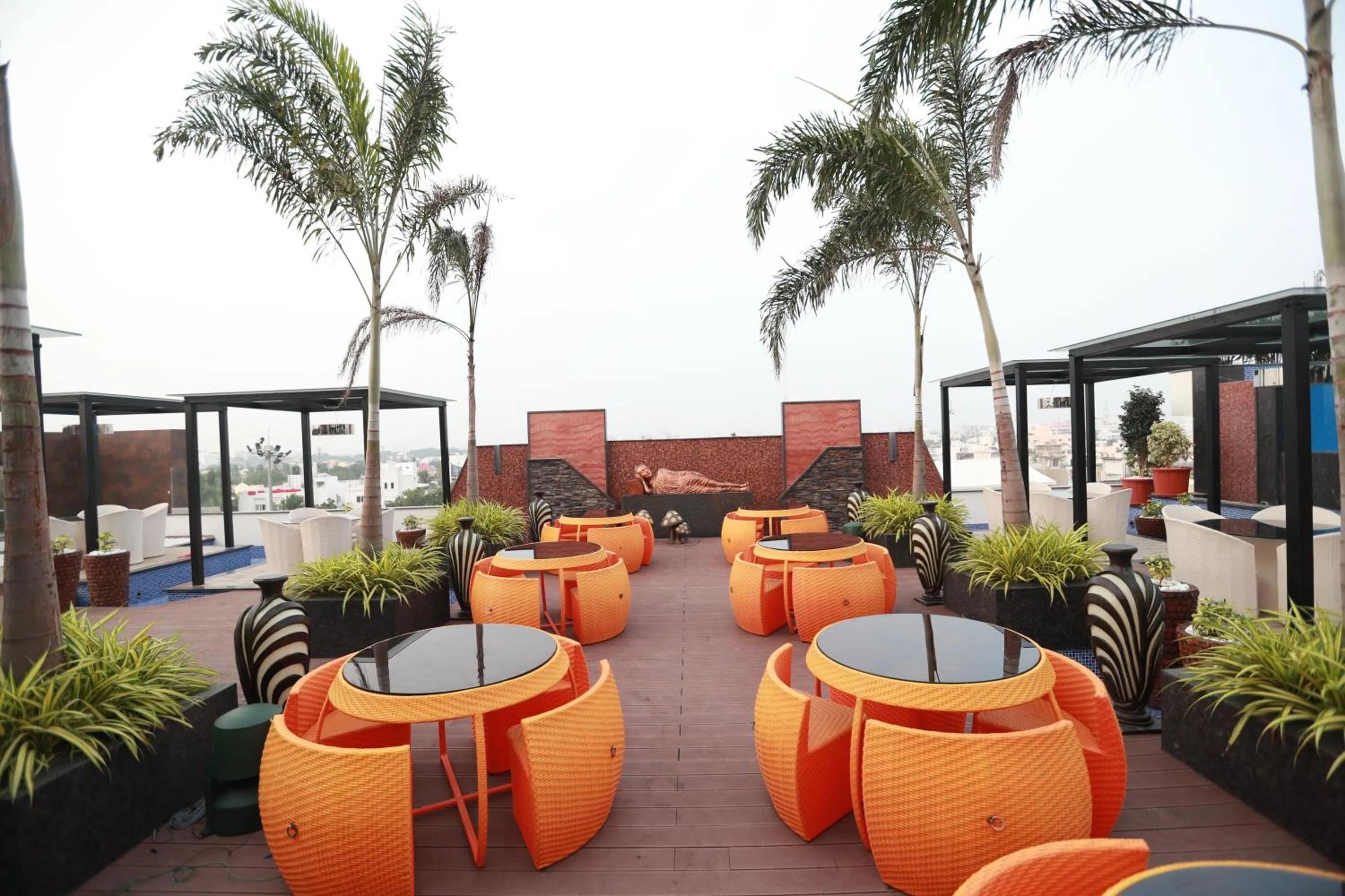 Food and drinks in Hotel Park Elanza Chennai