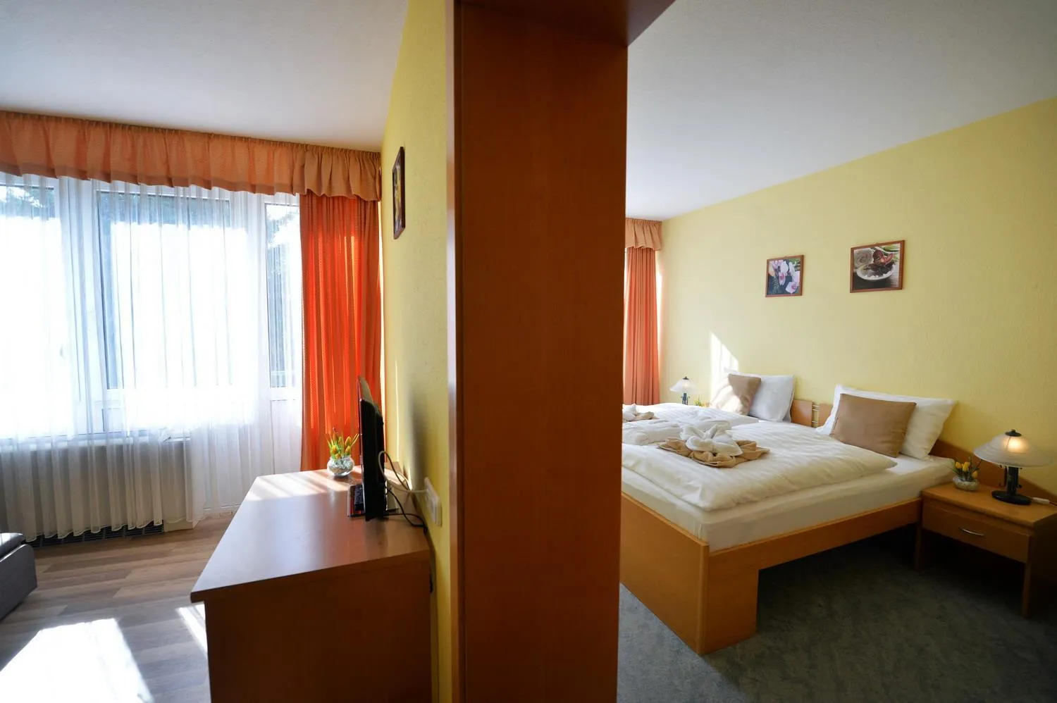 Living room, Bed in Panorama Hotel Noszvaj