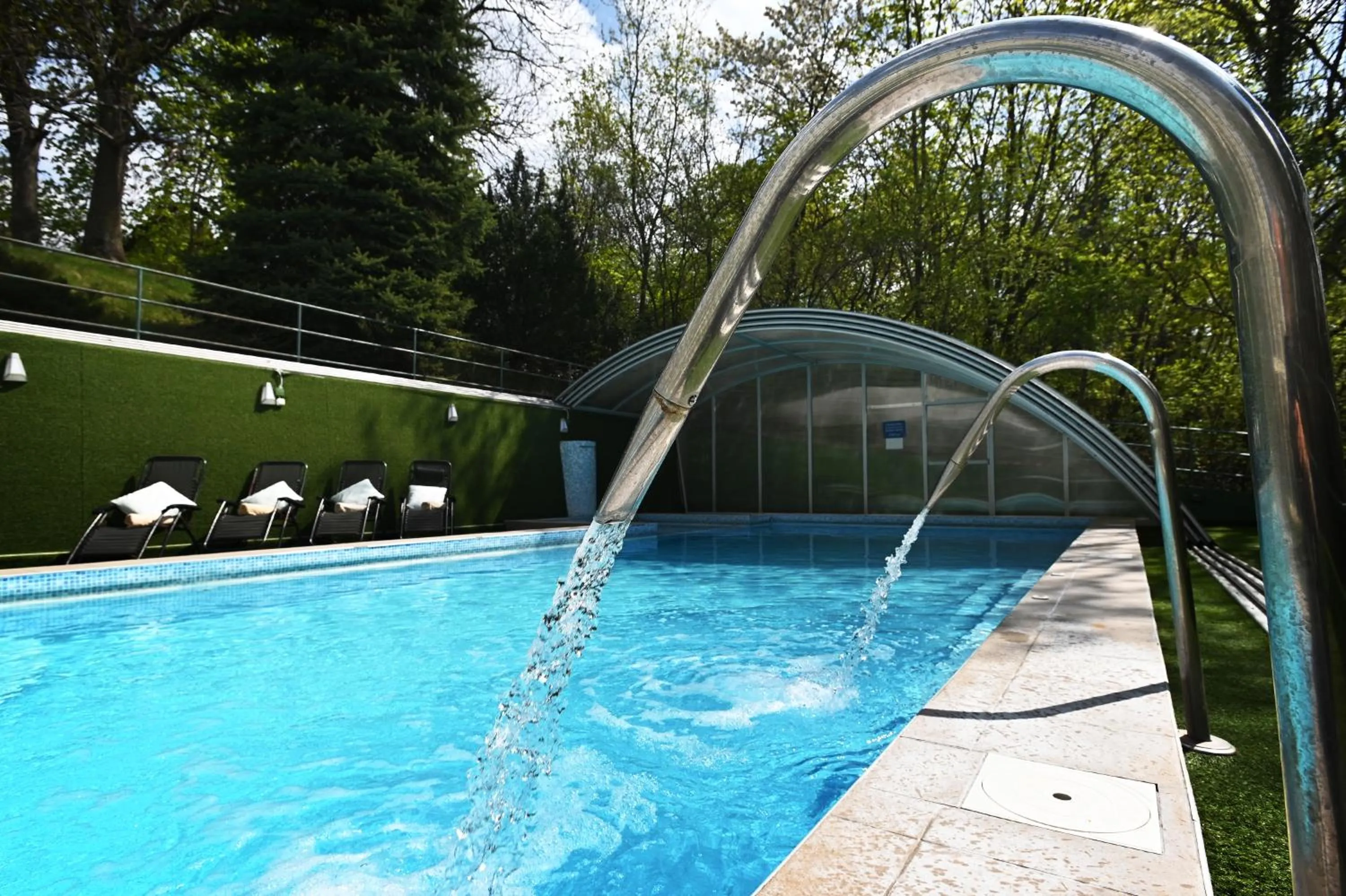 Swimming pool in Panorama Hotel Noszvaj