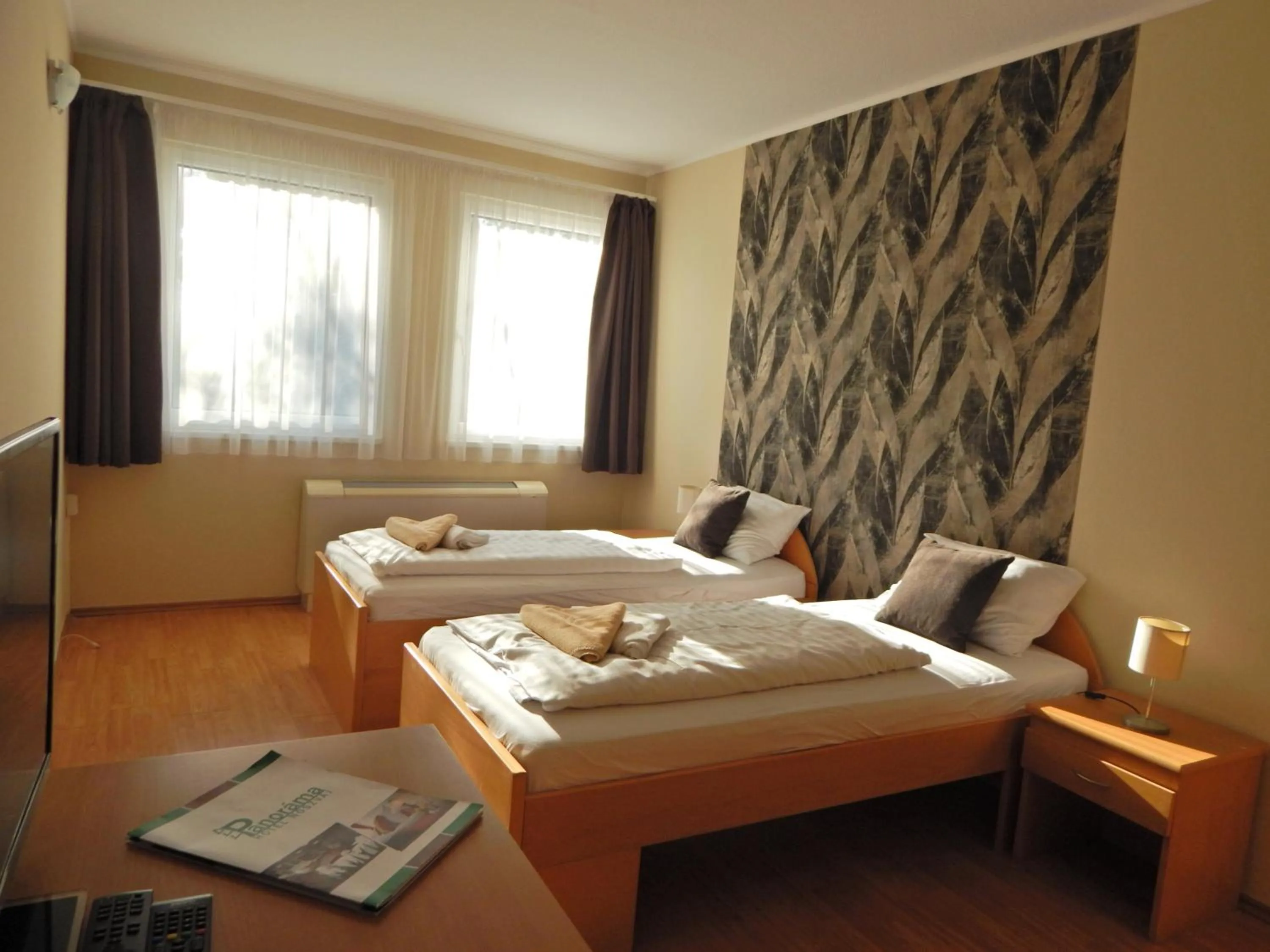 Bedroom, Bed in Panorama Hotel Noszvaj