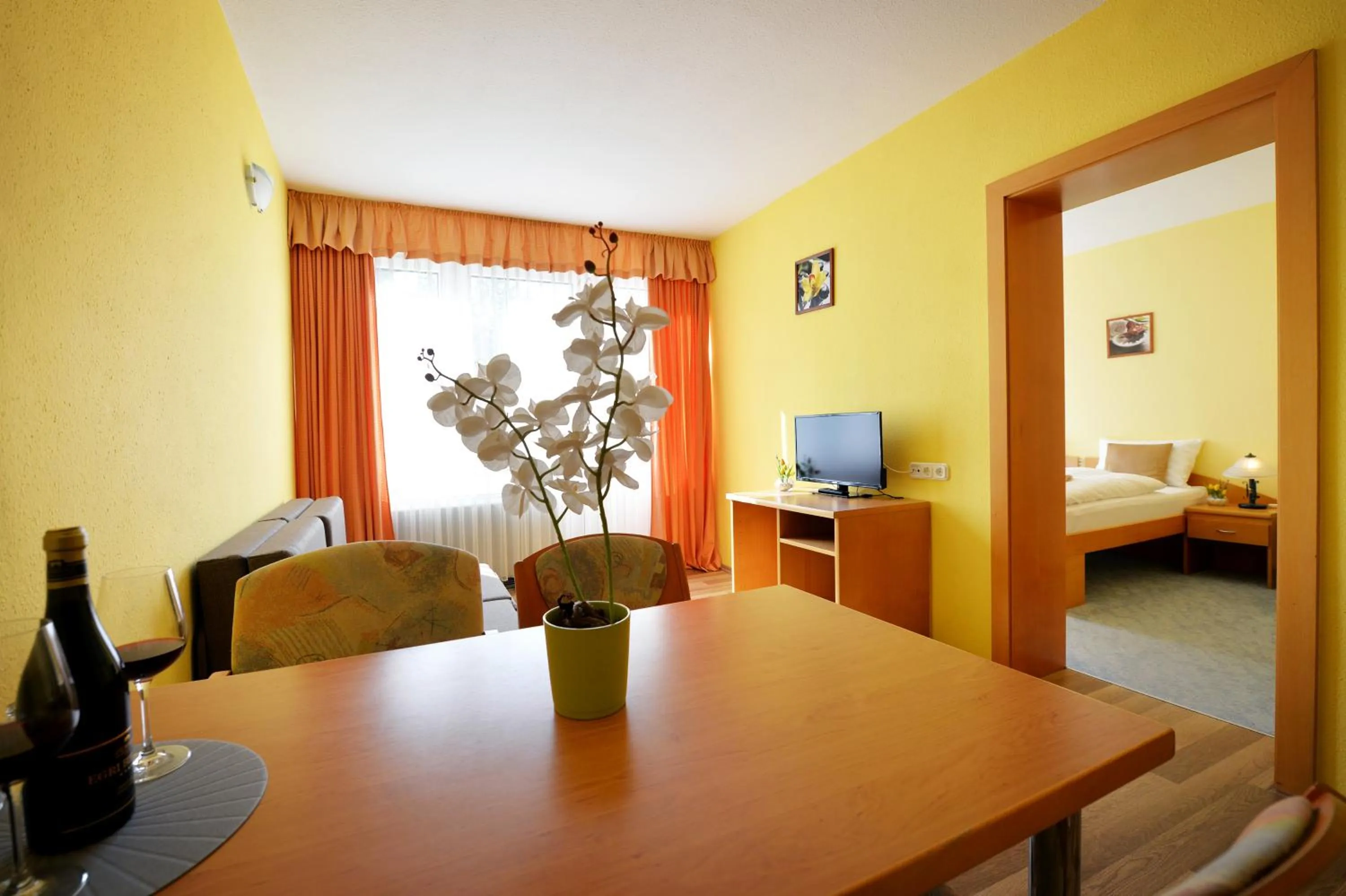 Living room, Bed in Panorama Hotel Noszvaj