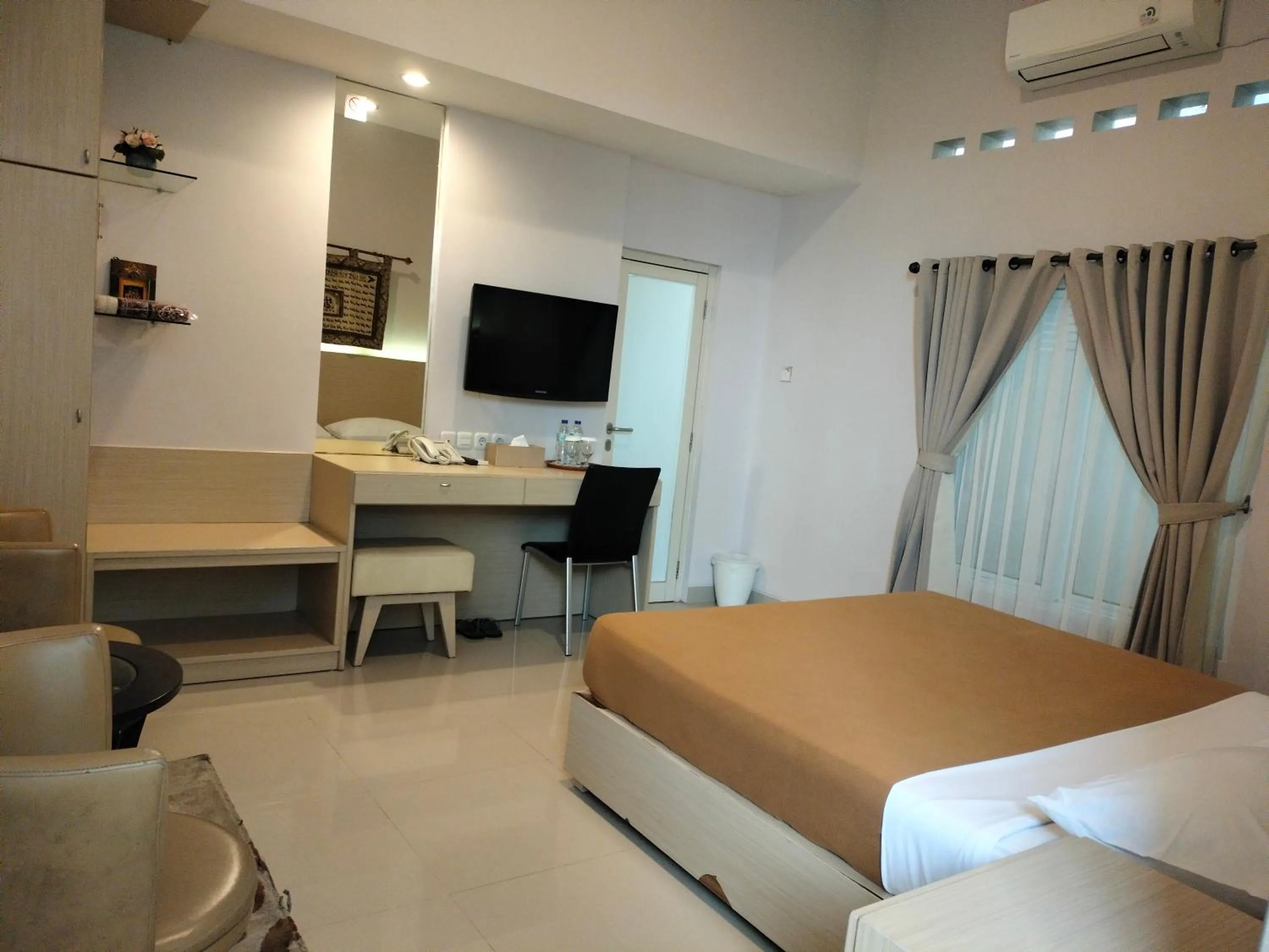 Bed in The Sriwijaya Hotel - Halal Hotel
