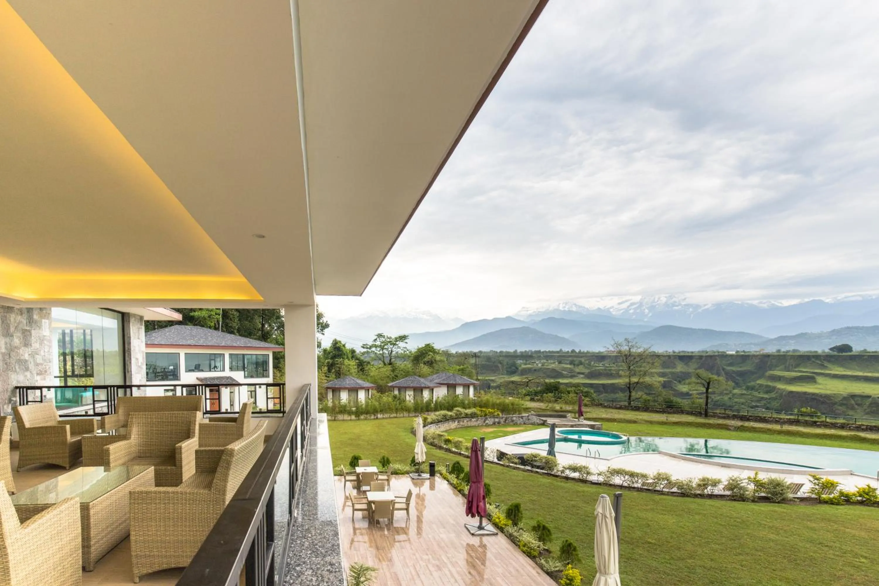 Lounge or bar in Mountain Glory Forest Resort and Spa, Pokhara