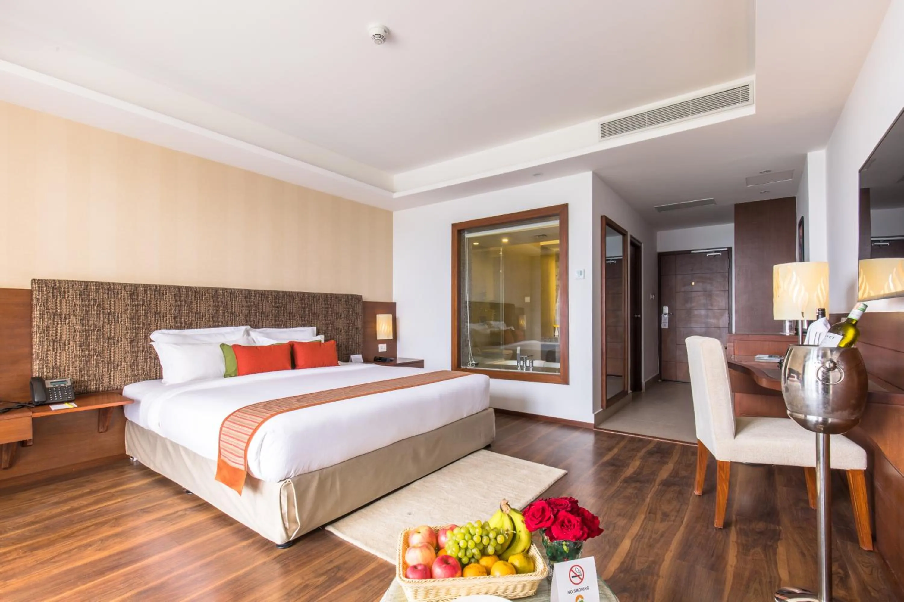 Bed in Mountain Glory Forest Resort and Spa, Pokhara