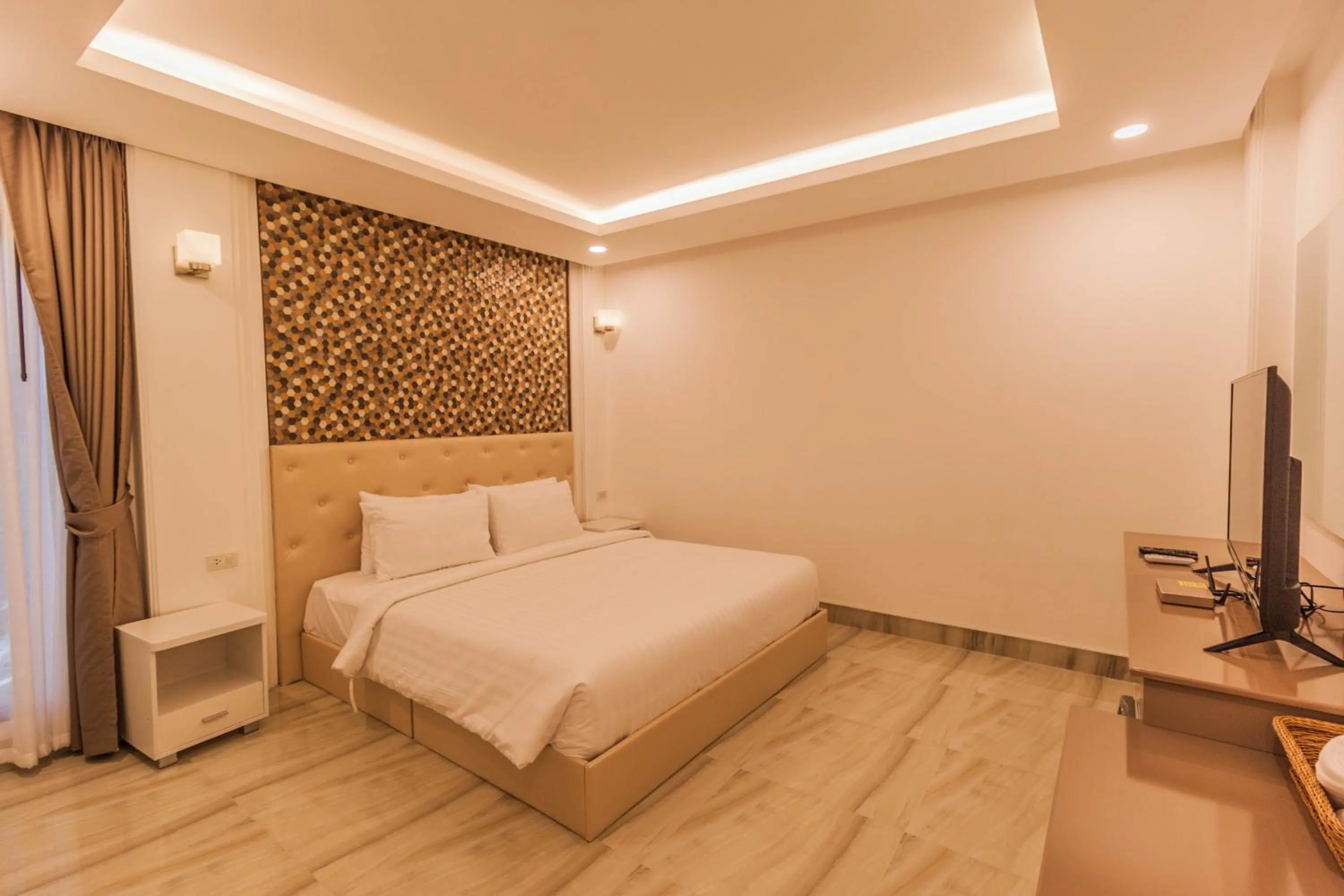 Bed in Top Pool Villa B5