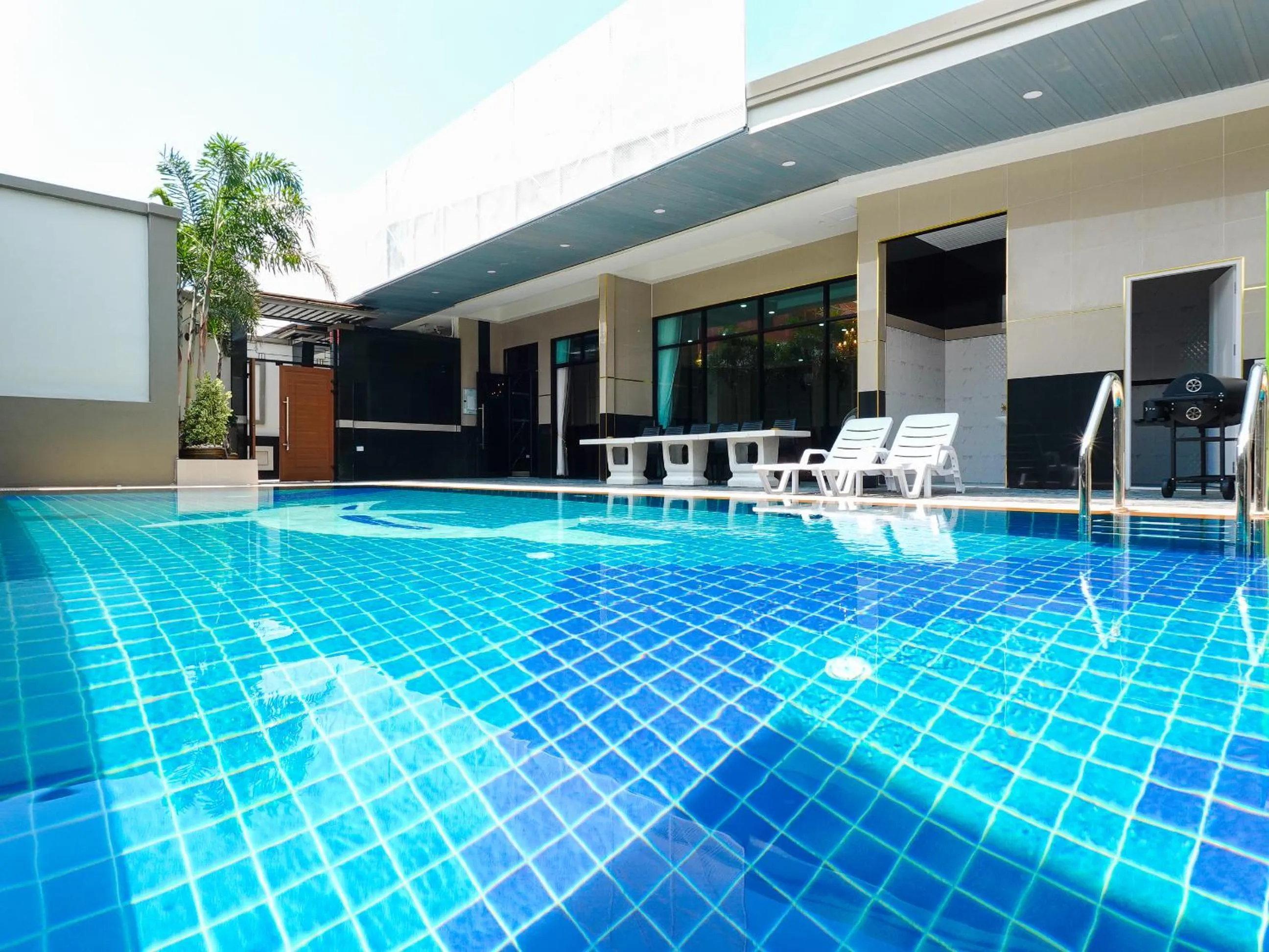Top Pool Villa B5