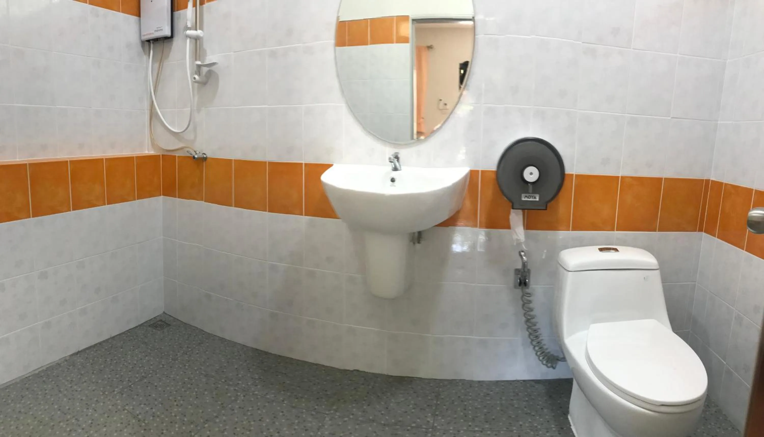 Toilet in Pim Bungalow