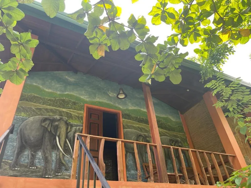 Luck Uyana Cabana Pinnawala