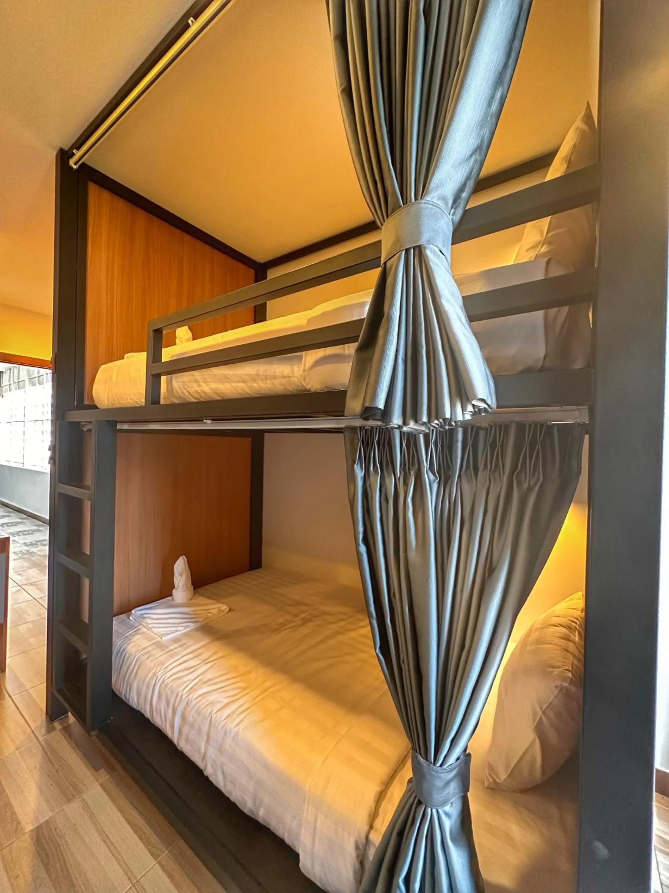 bunk bed in Monsoon Riverside Hotel