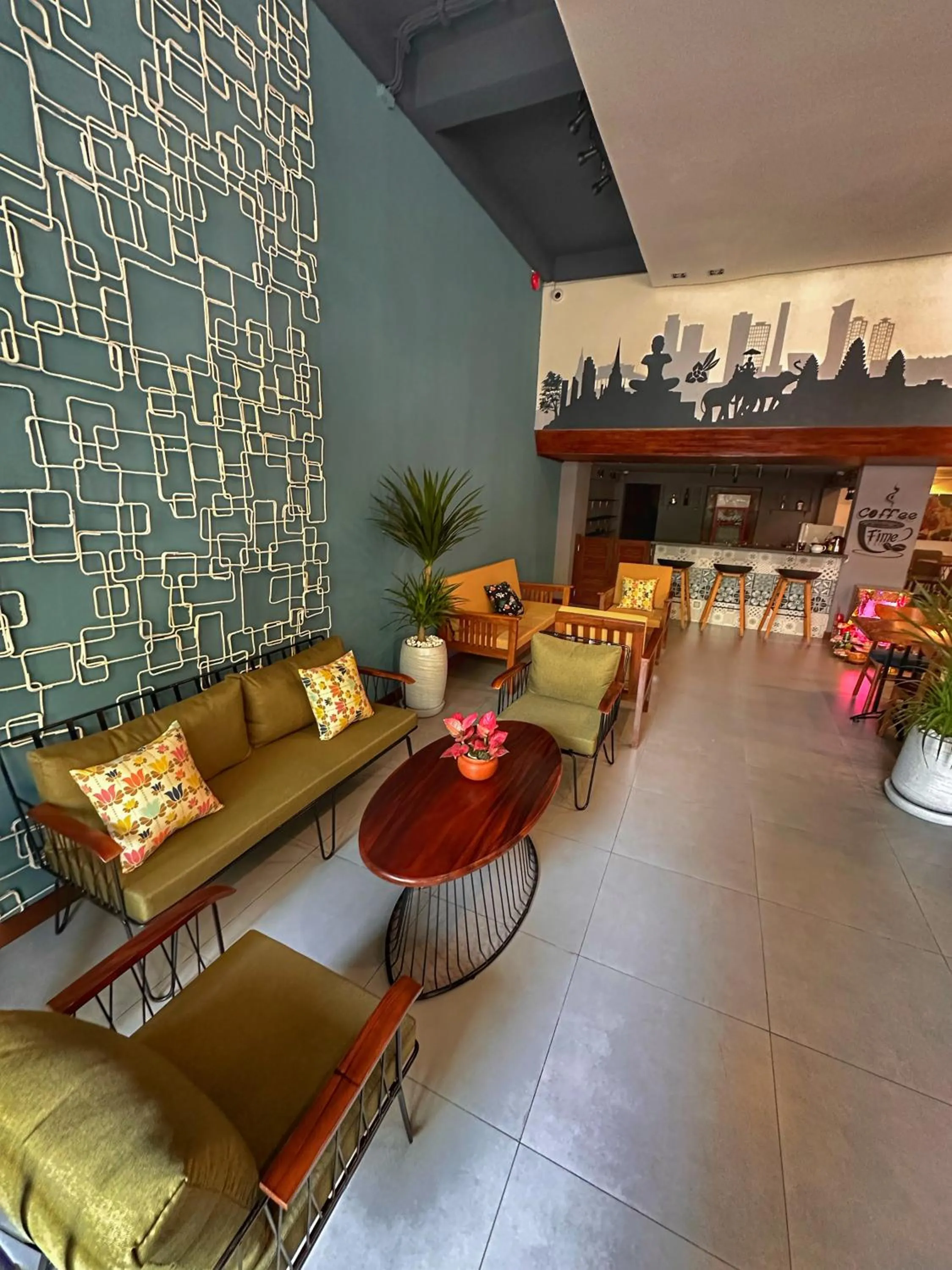 Restaurant/places to eat in Monsoon Riverside Hotel