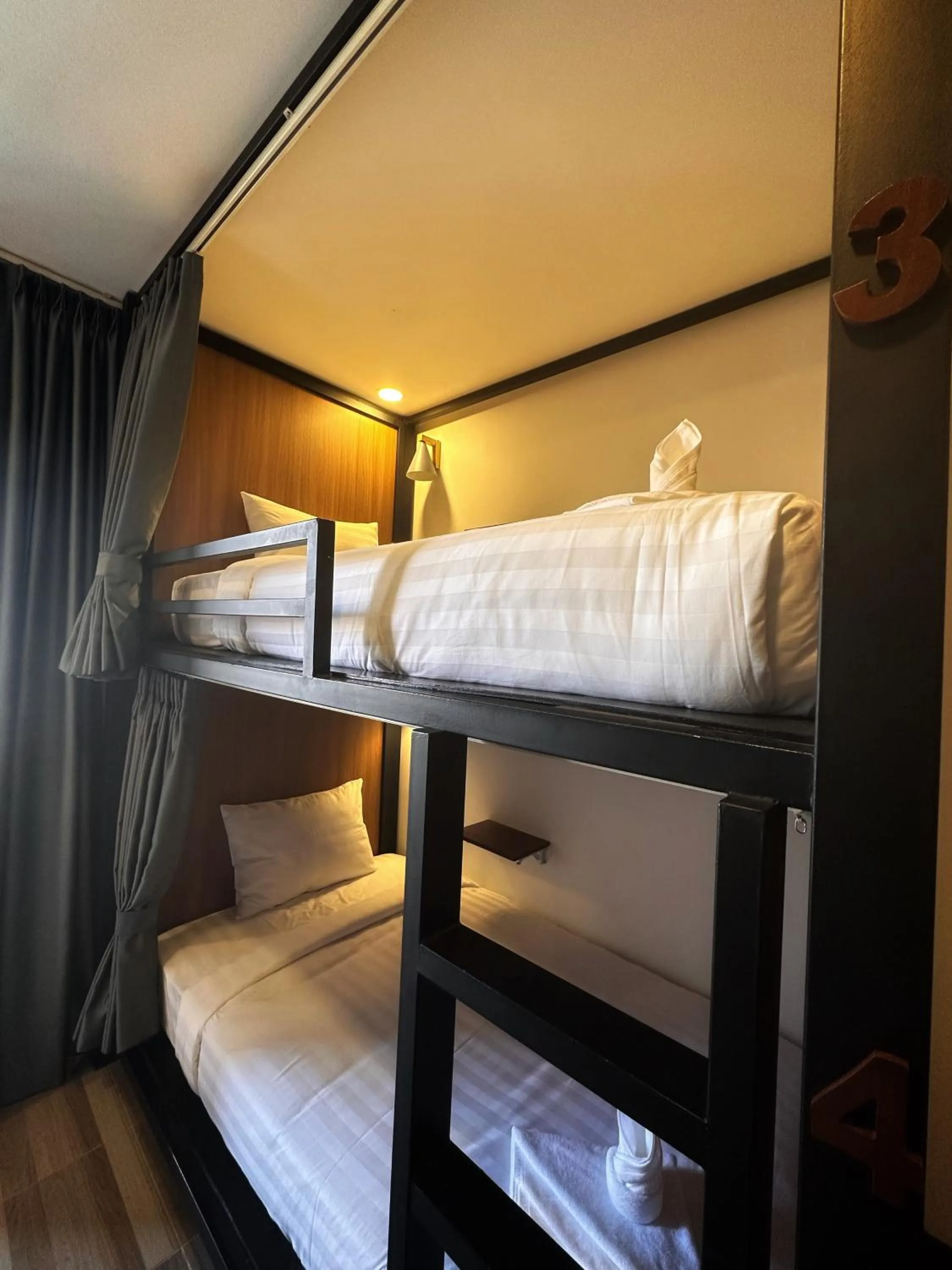 bunk bed in Monsoon Riverside Hotel