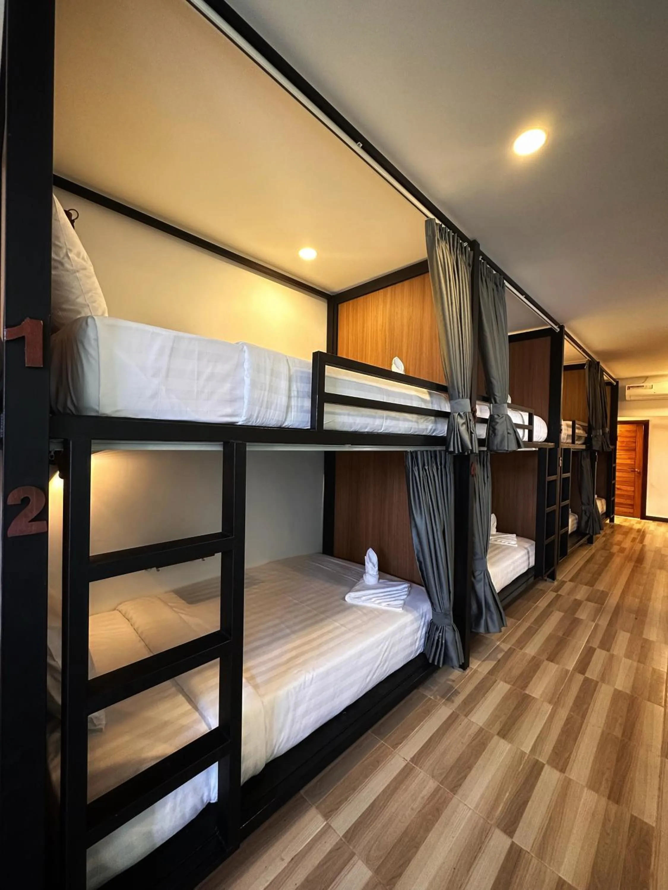 bunk bed in Monsoon Riverside Hotel