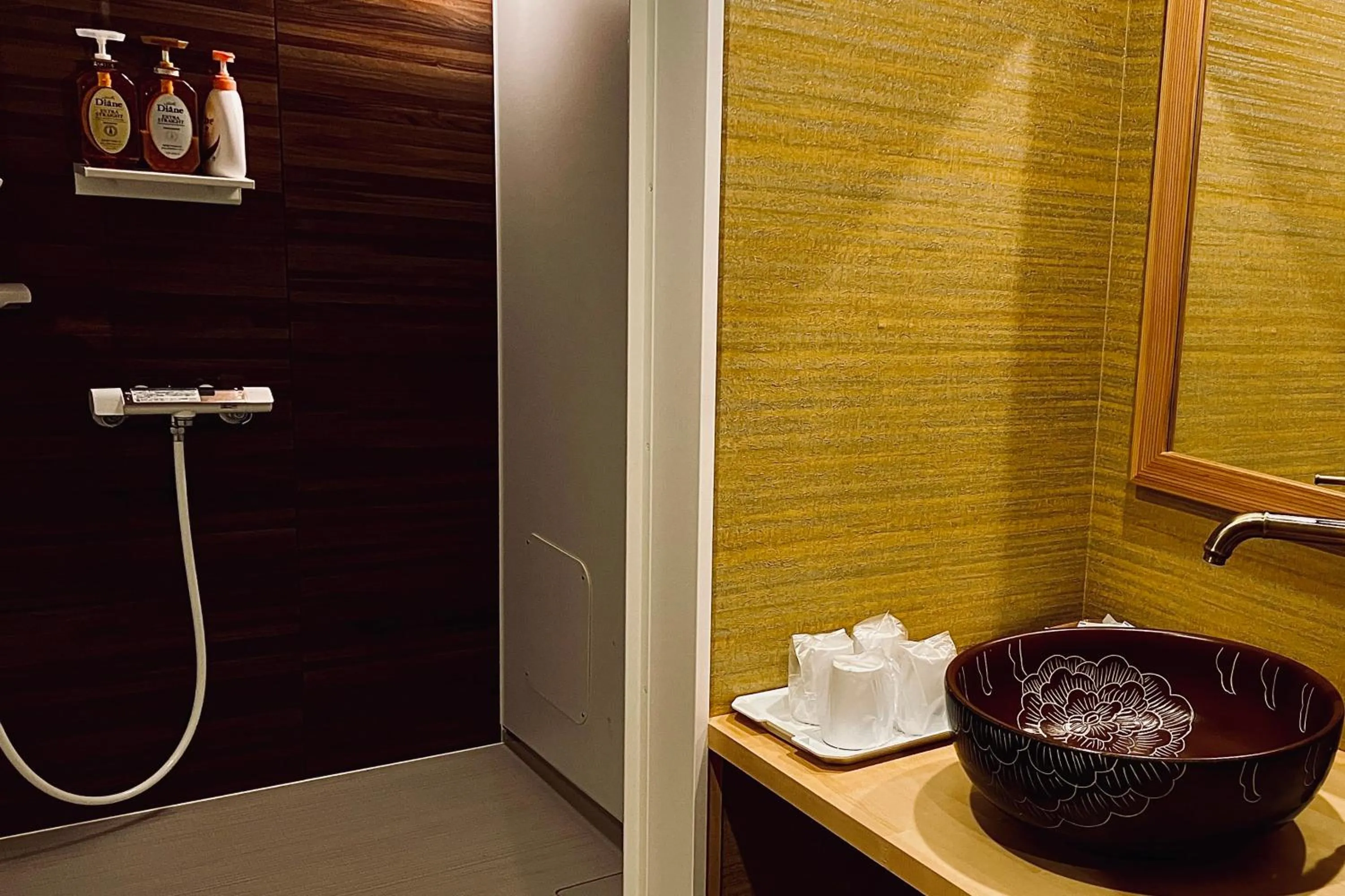 Shower in Unzen Sky Hotel