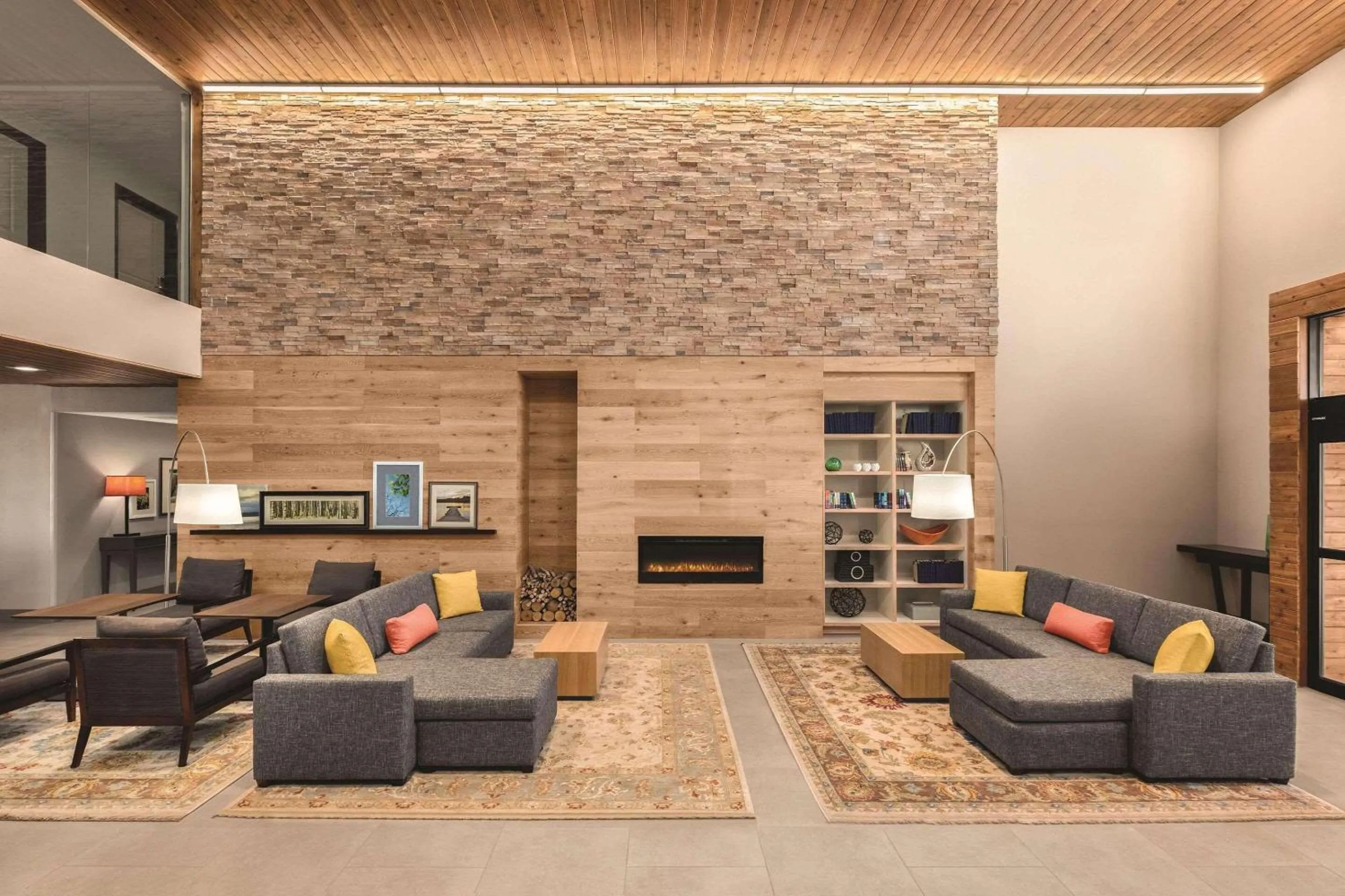 Lobby or reception in Country Inn & Suites by Radisson, Lubbock Southwest, TX