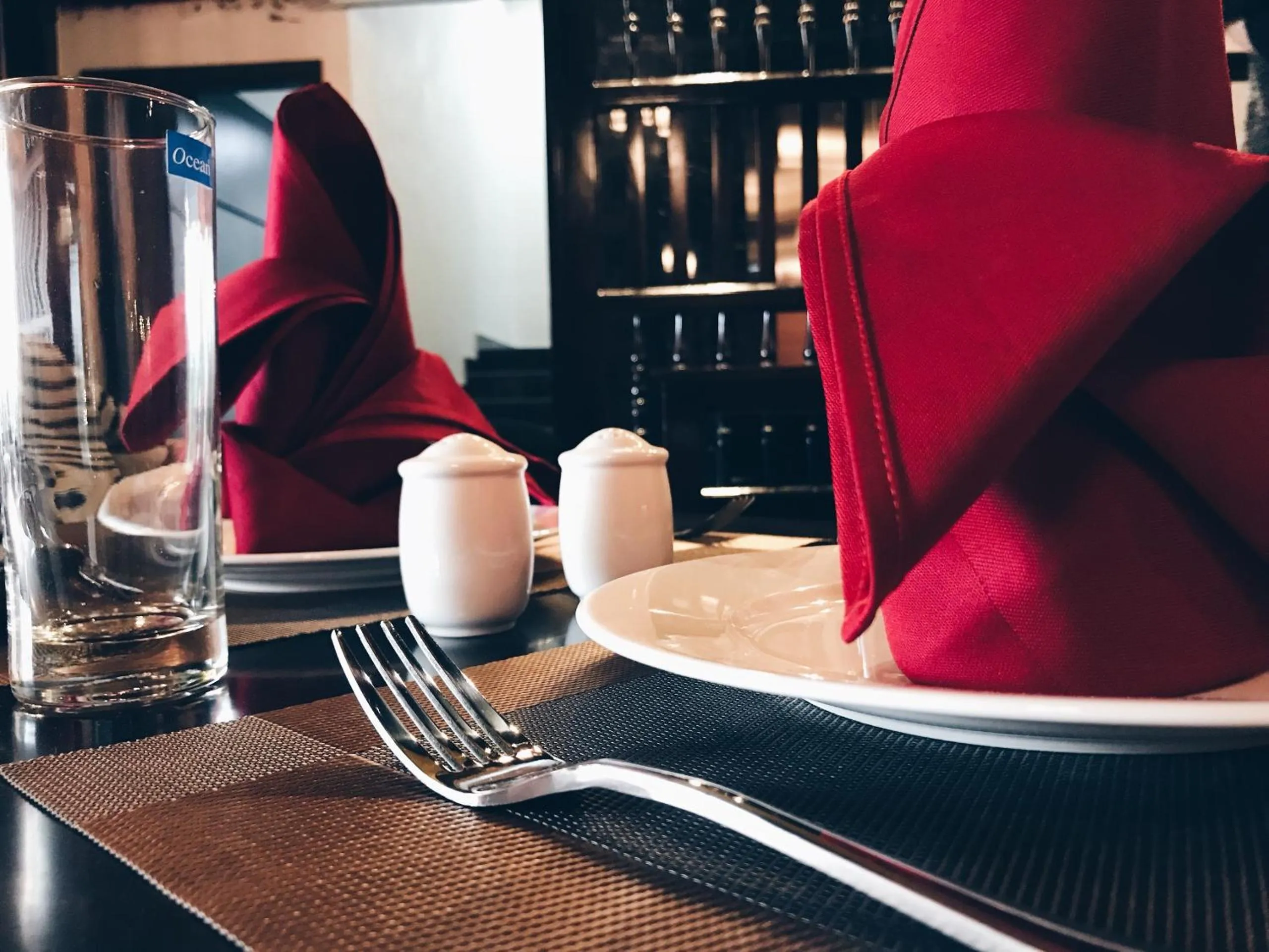 Restaurant/places to eat in Max Boutique Hotel