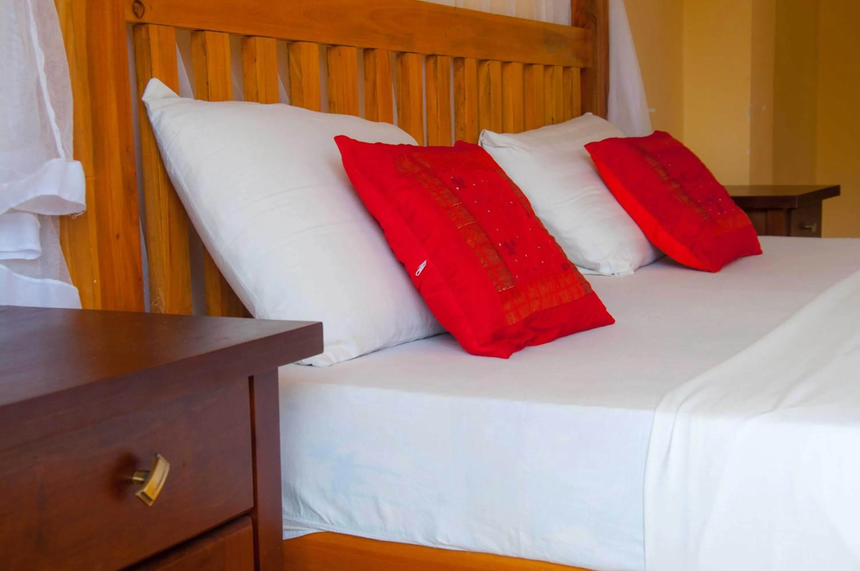 Decorative detail, Bed in Hotel Marine at Negombo Beach