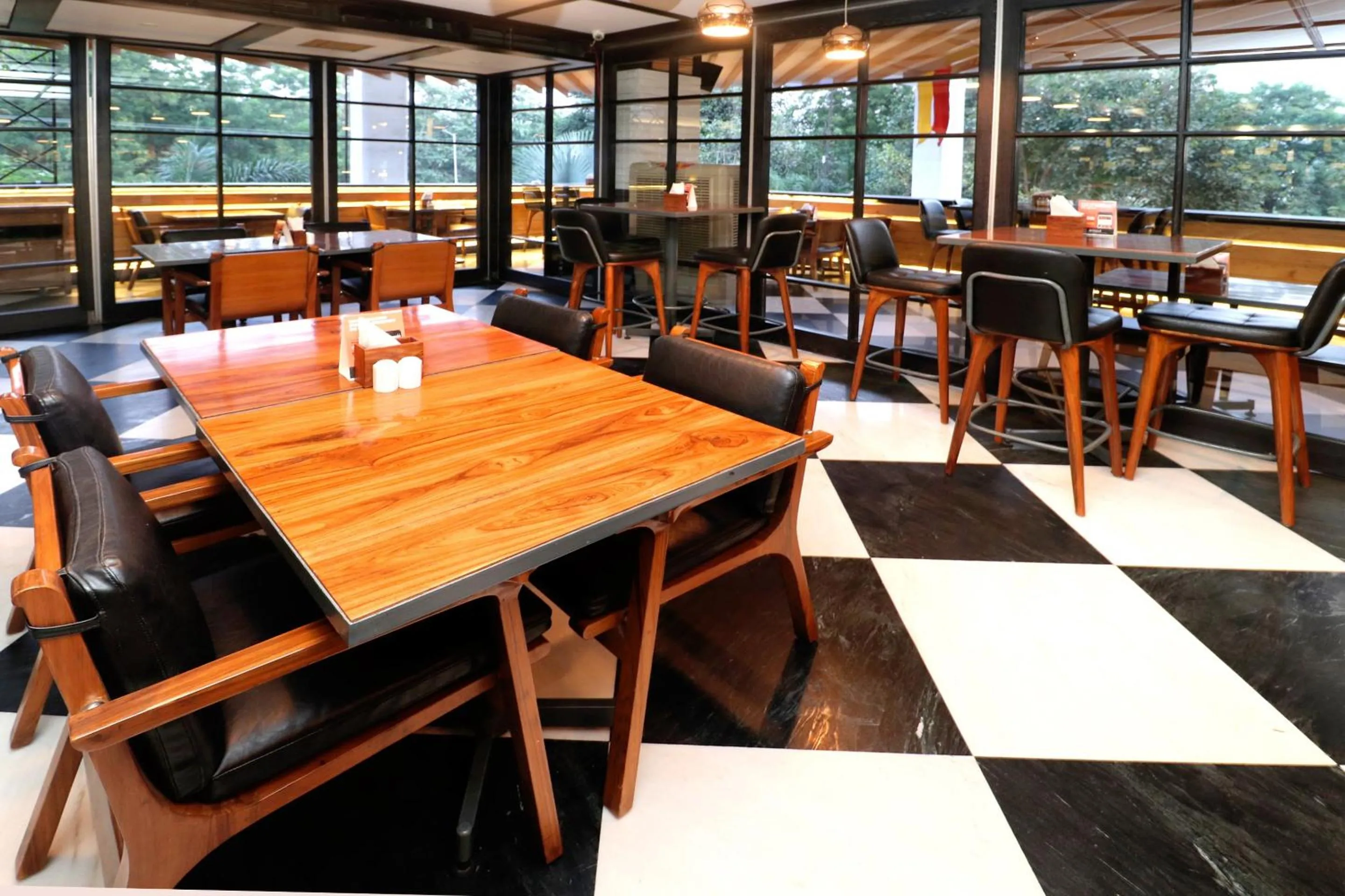 Restaurant/places to eat in The Toy Hotel