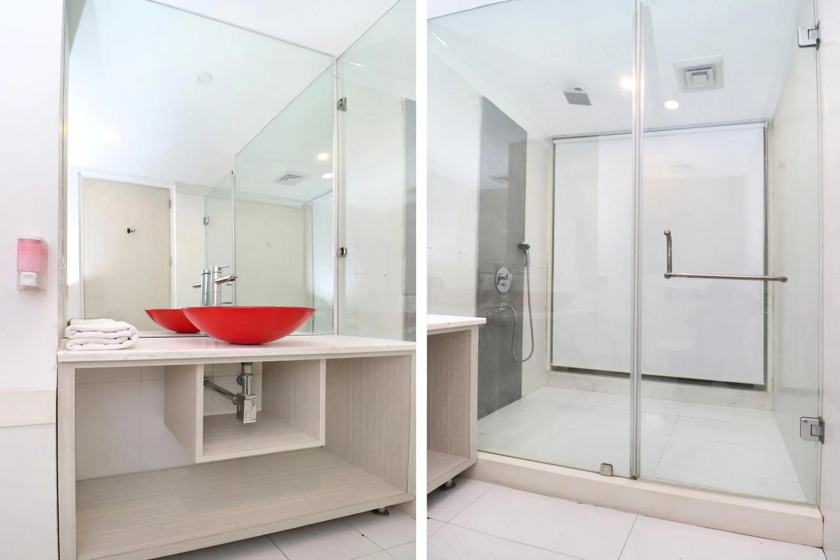 Bathroom in The Toy Hotel