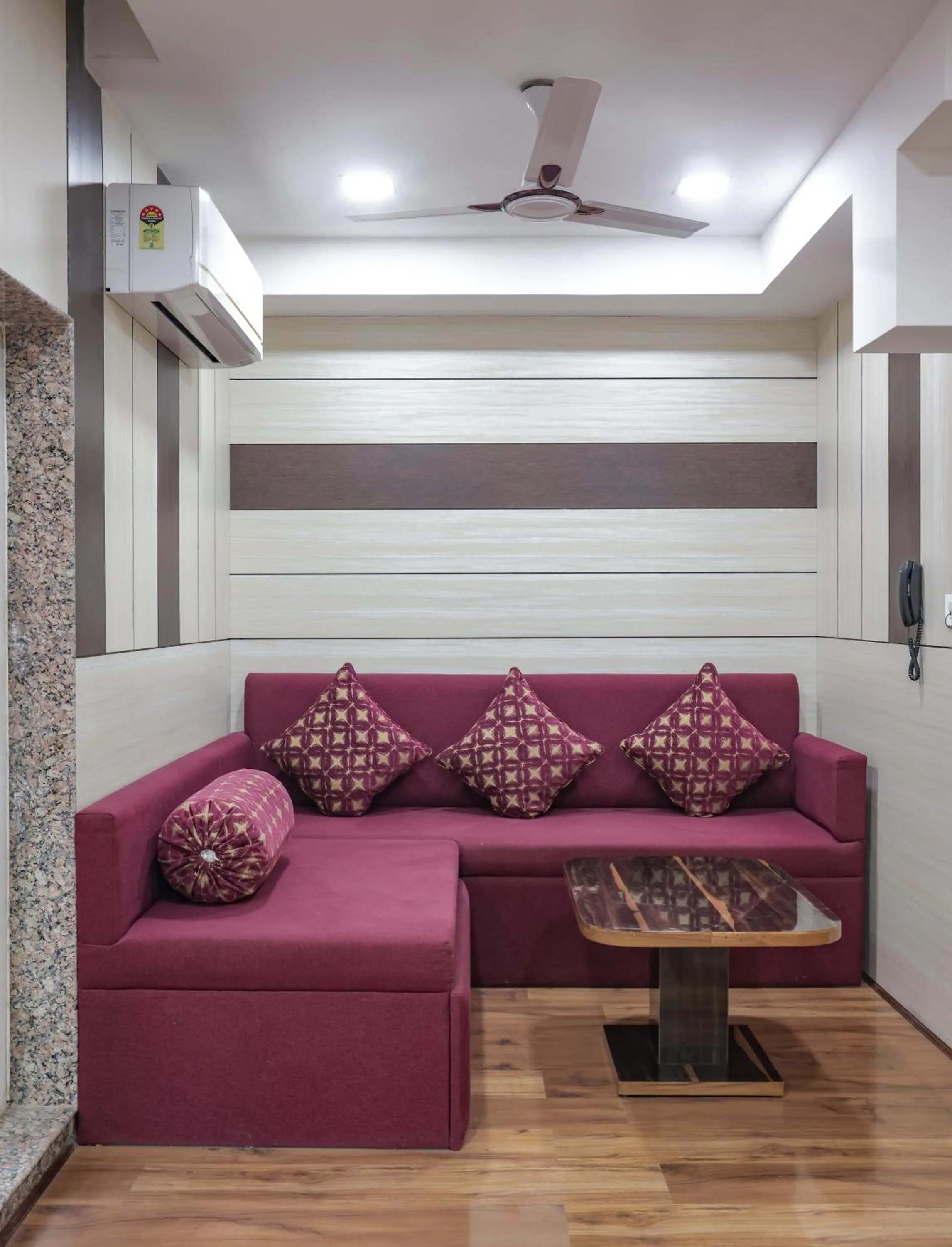 Living room in Hotel Cama