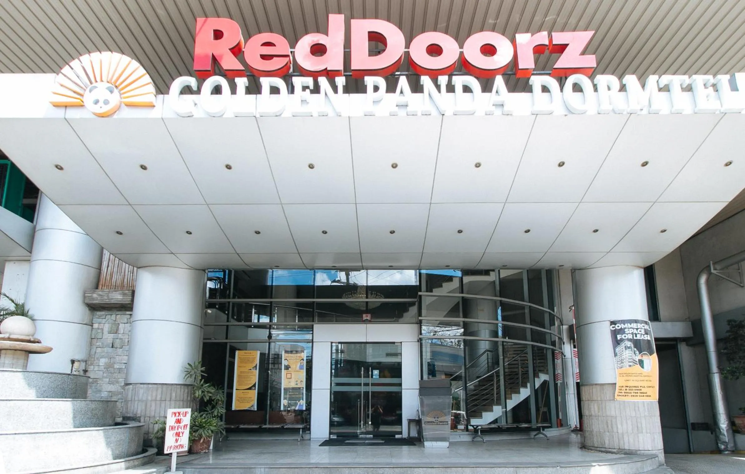 Property building in RedDoorz Plus @ E Rodriguez Corner Banawe