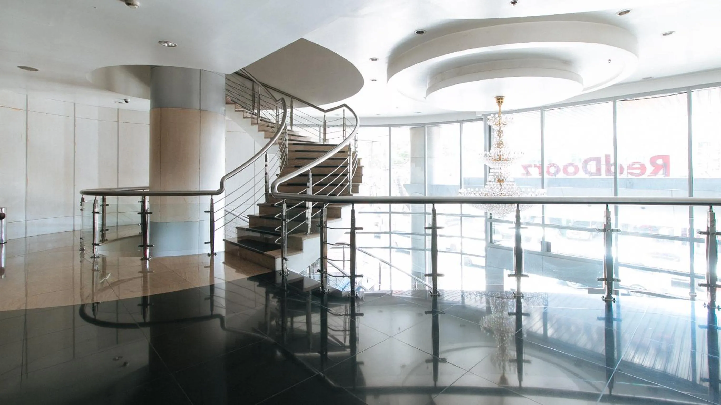 Balcony/Terrace in RedDoorz Plus @ E Rodriguez Corner Banawe