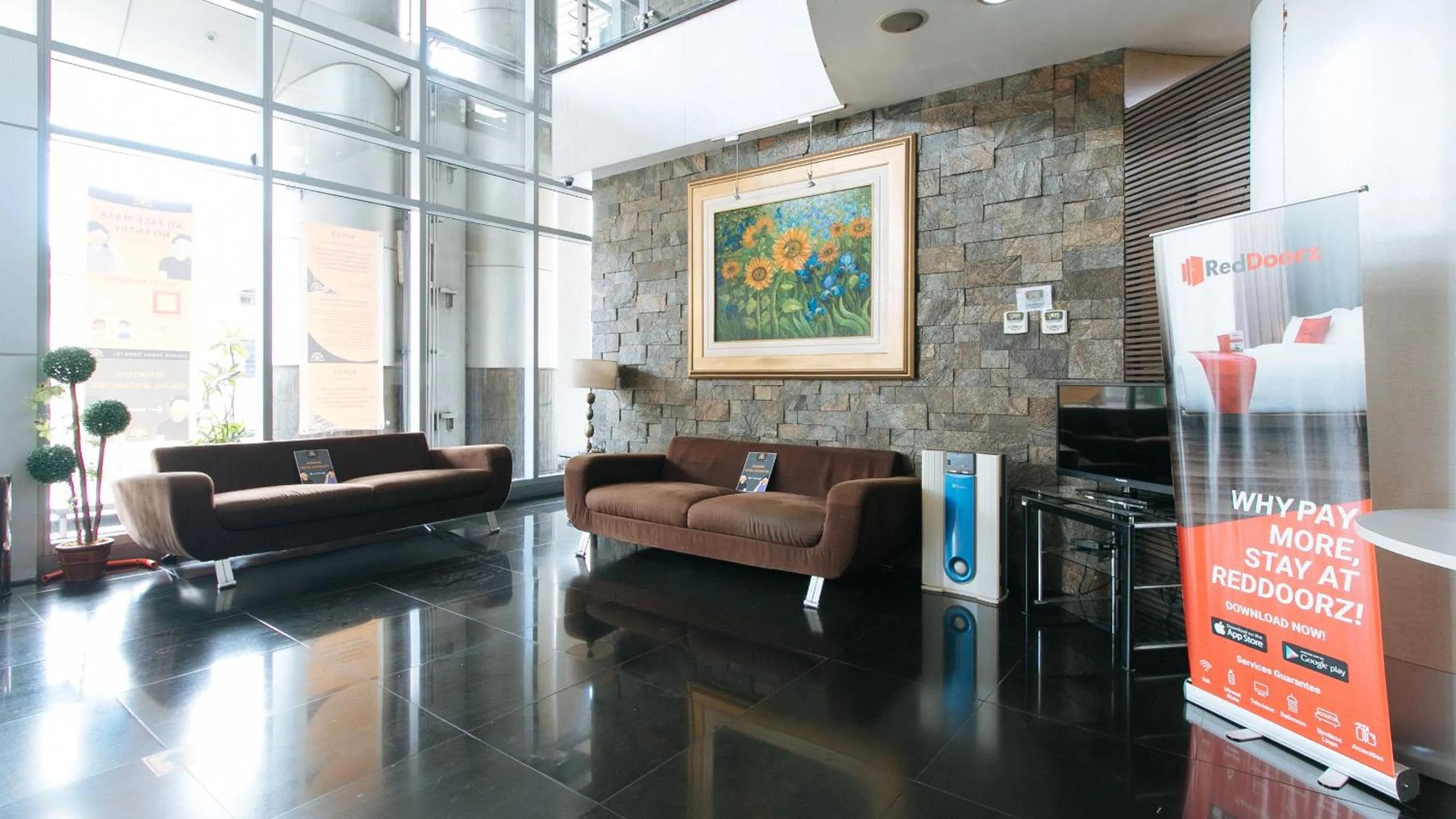 Lobby or reception in RedDoorz Plus @ E Rodriguez Corner Banawe