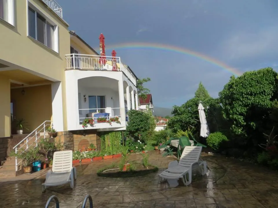 Garden in Shipka IT Hotel