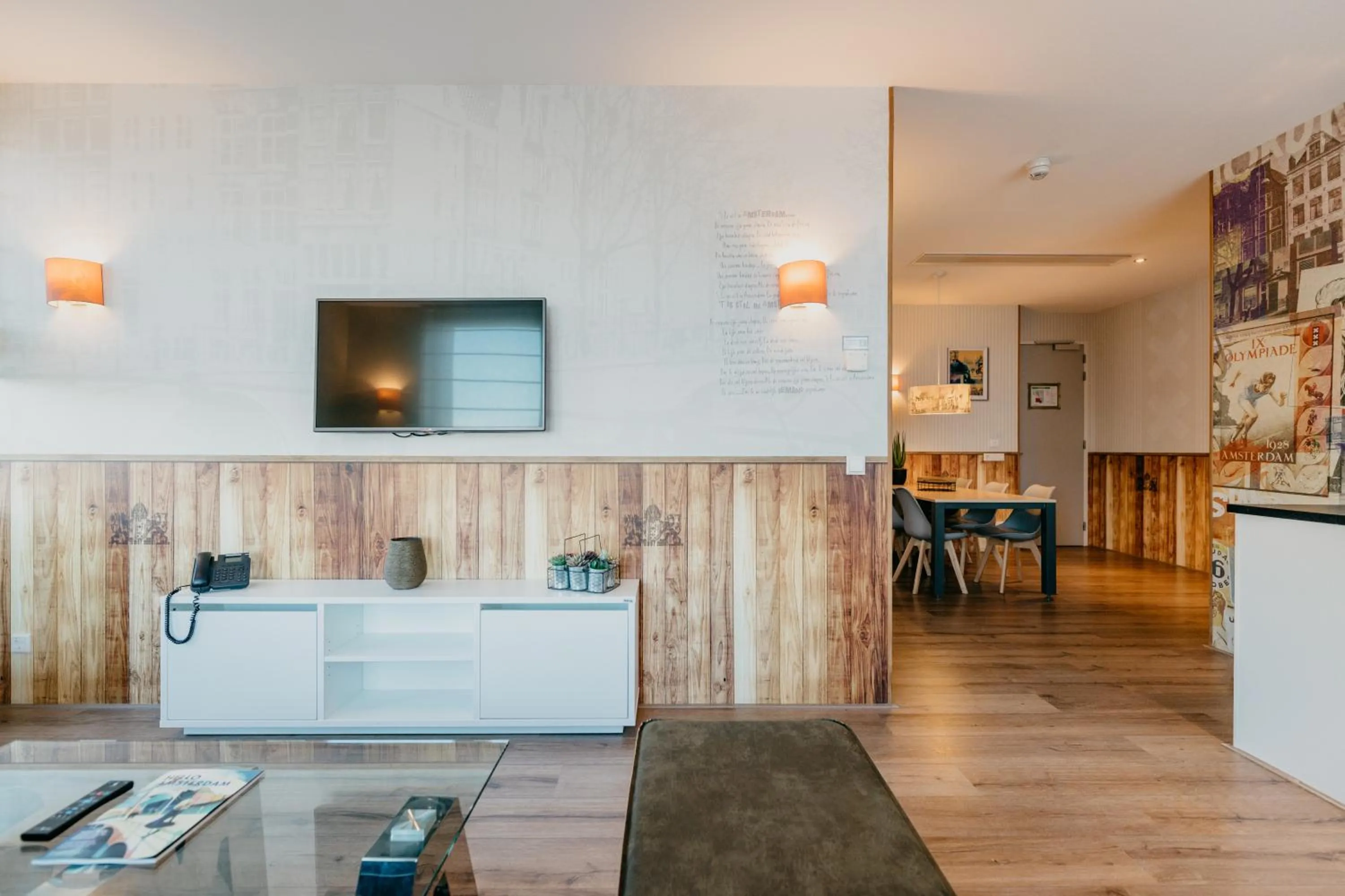 TV and multimedia in Amsterdam ID Aparthotel