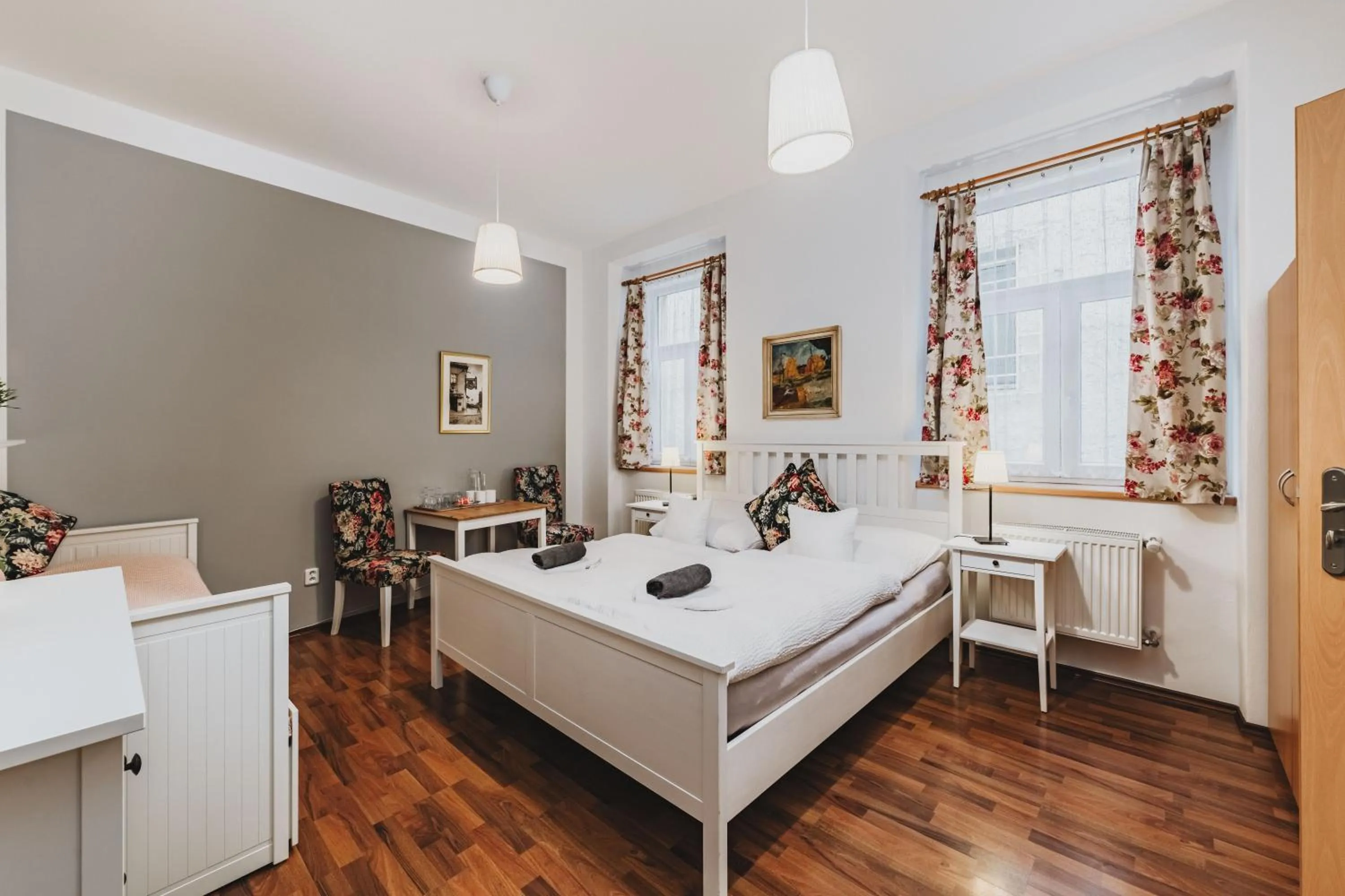 Photo of the whole room, Bed in Grand Tábor