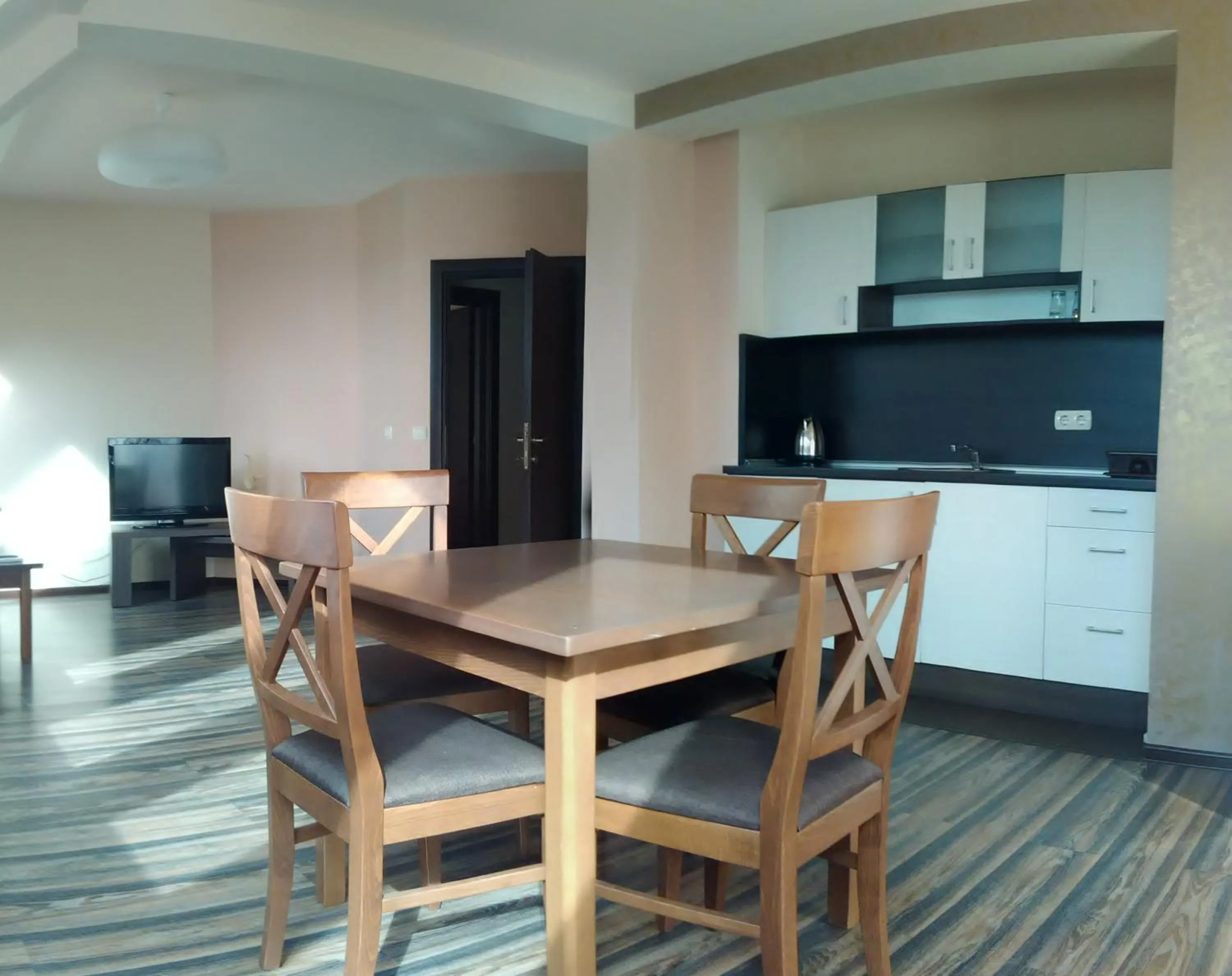 Kitchen or kitchenette in City Blagoevgrad Family Hotel