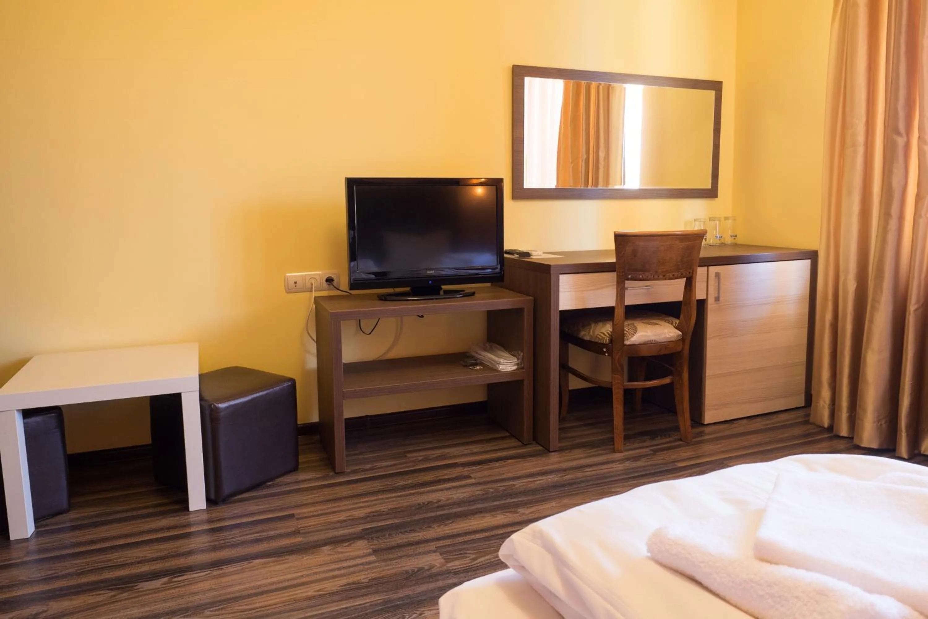 Photo of the whole room, Bed in City Blagoevgrad Family Hotel