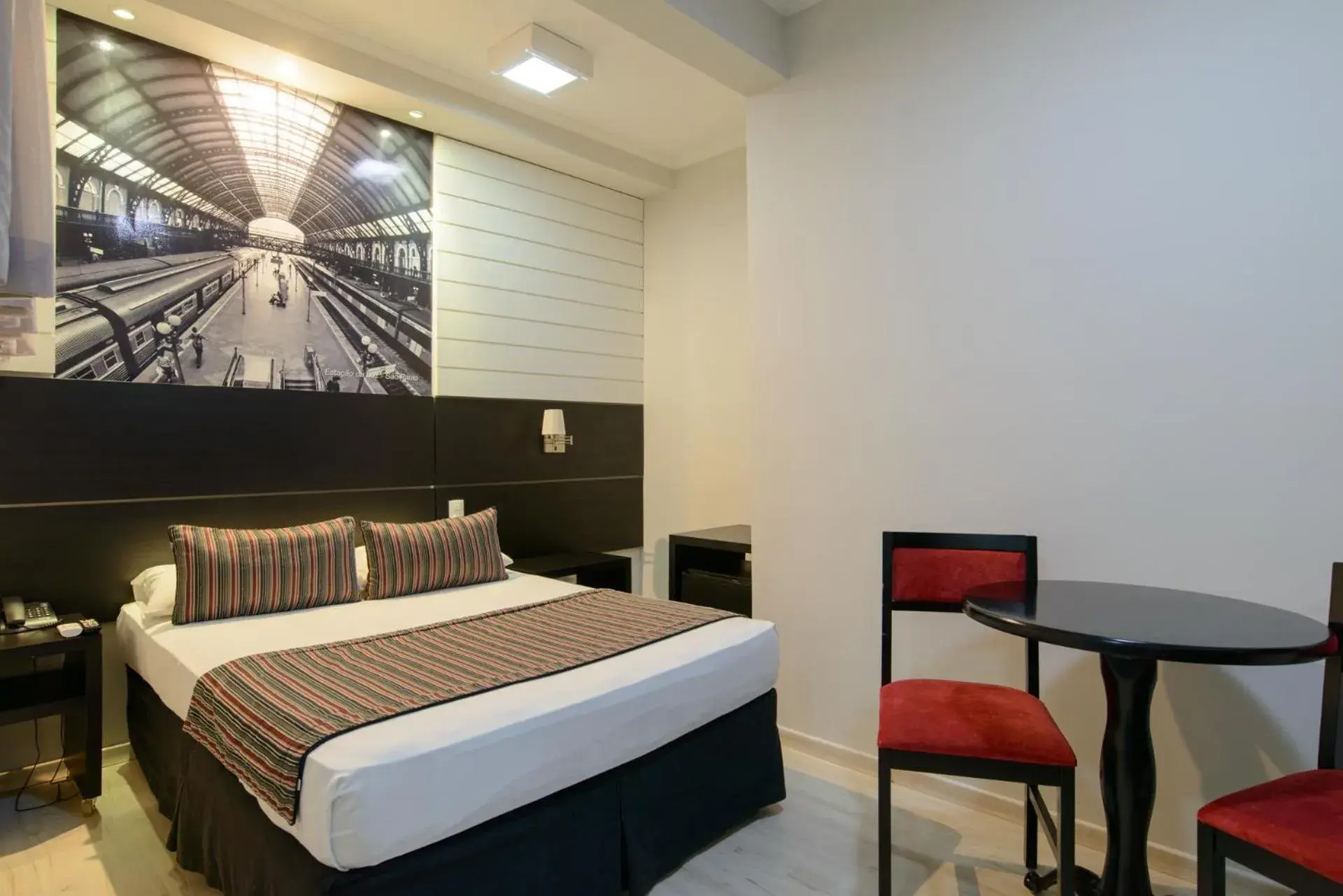 Budget Double Room in Faro Hotel Taubaté Budget Double Room in Faro Hotel Taubaté