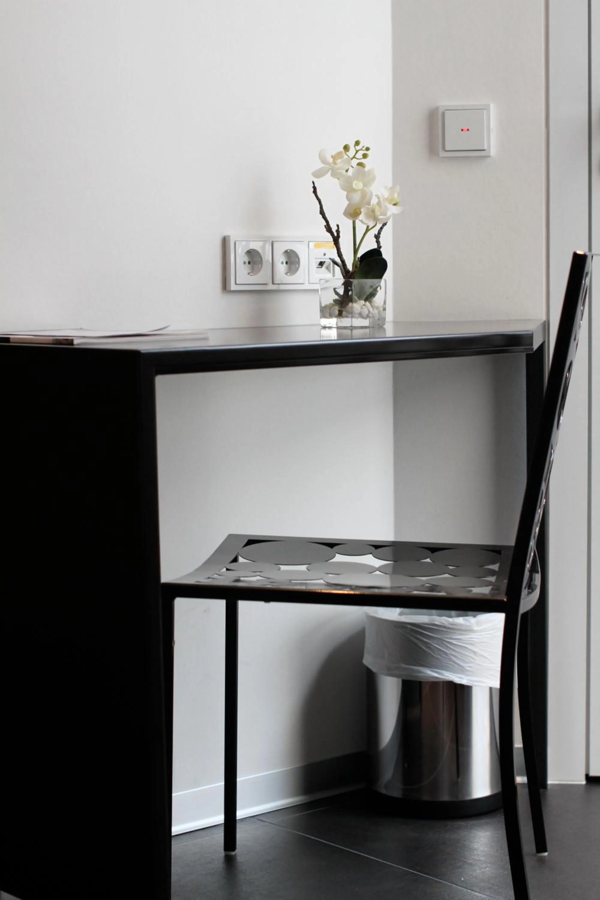 Seating area in Hotel Grey