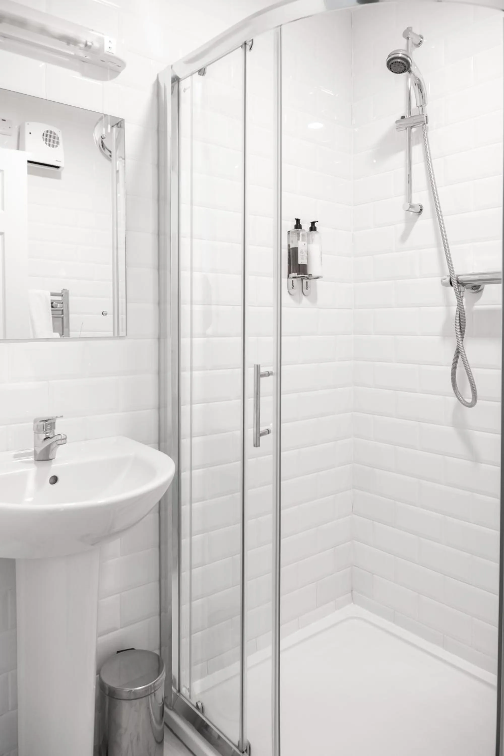 Bathroom in Galway Bay Sea View Apartments