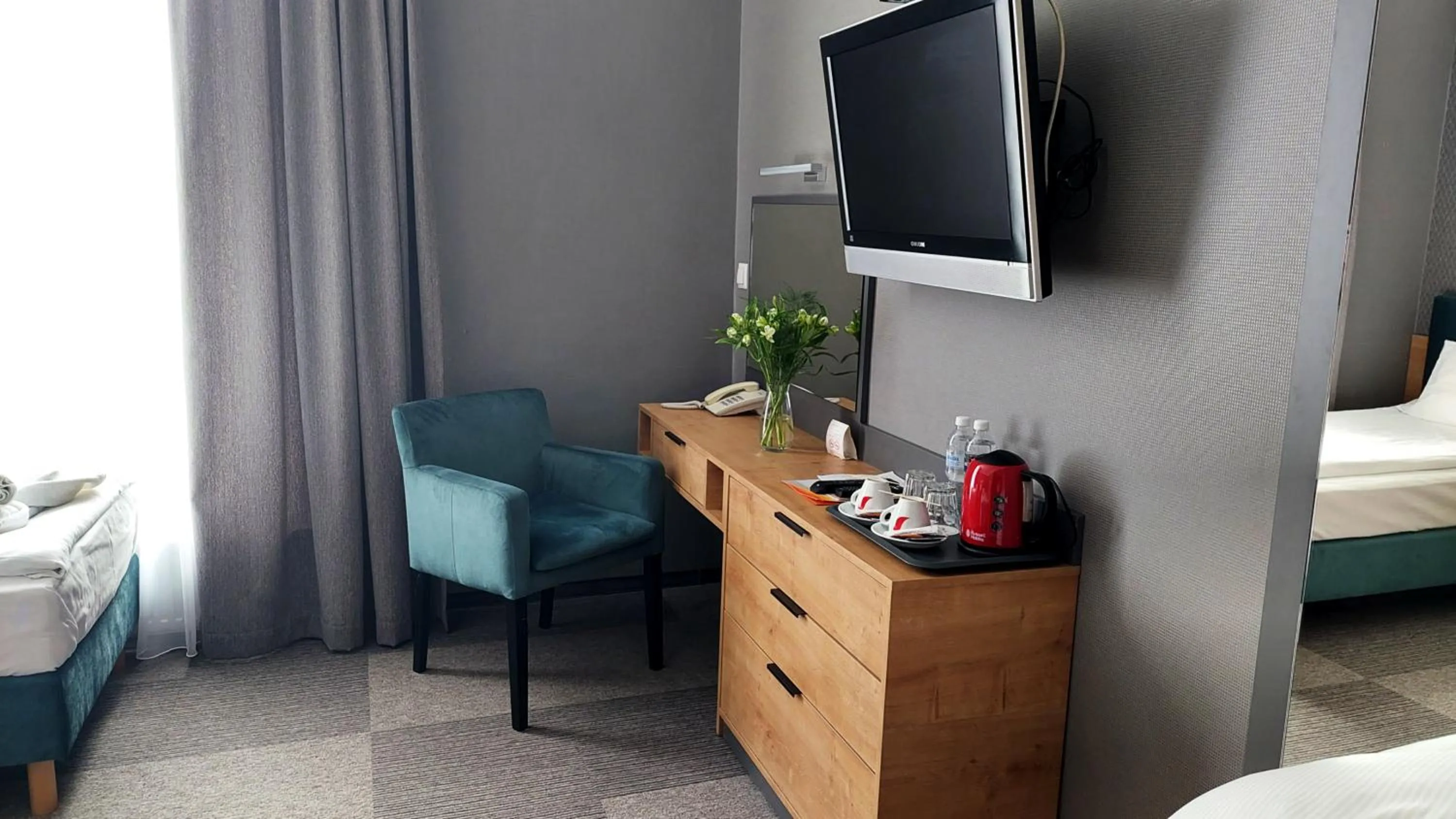 TV and multimedia, Bed in Hotel Rad