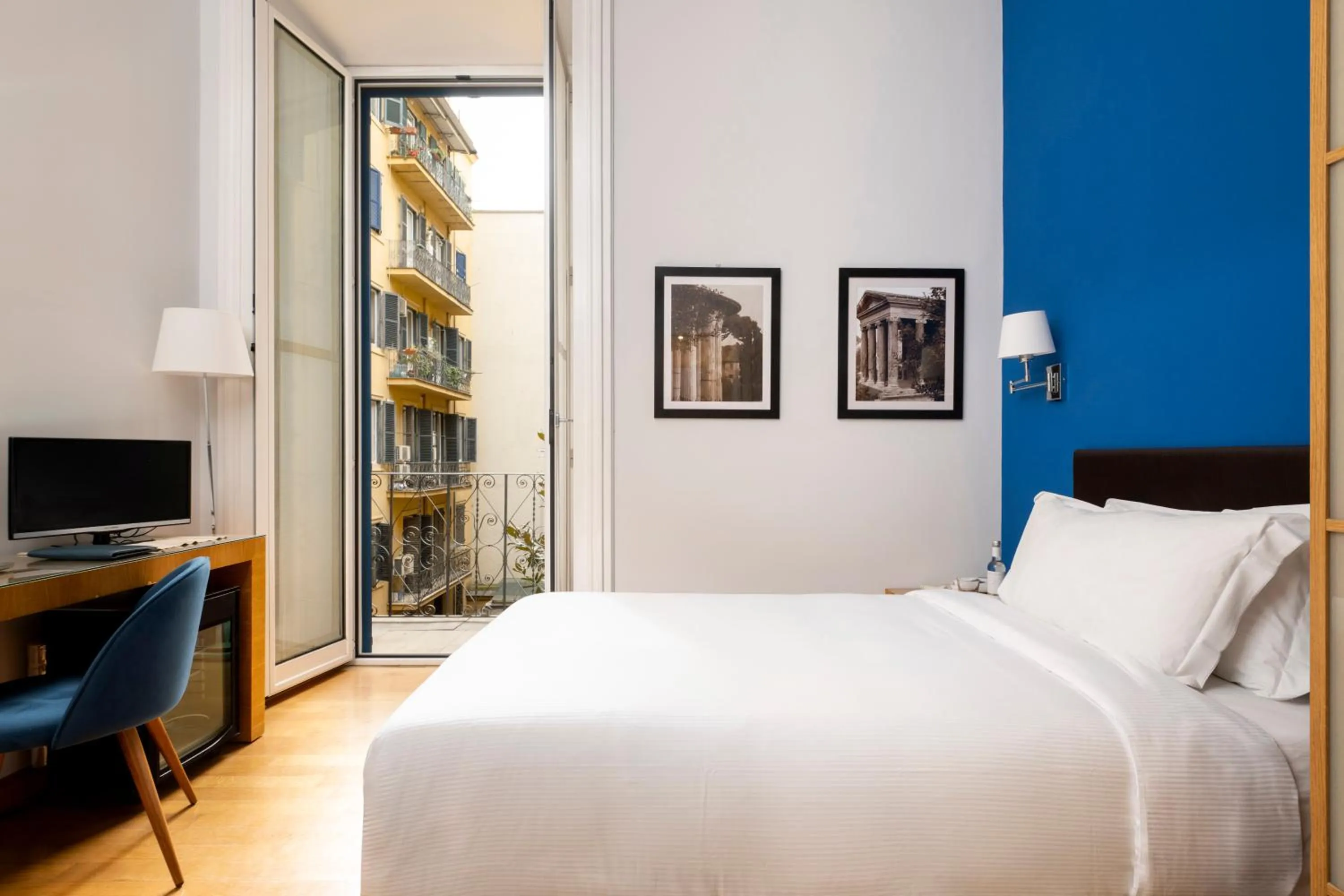 Bed in Sky Blue Place Rome