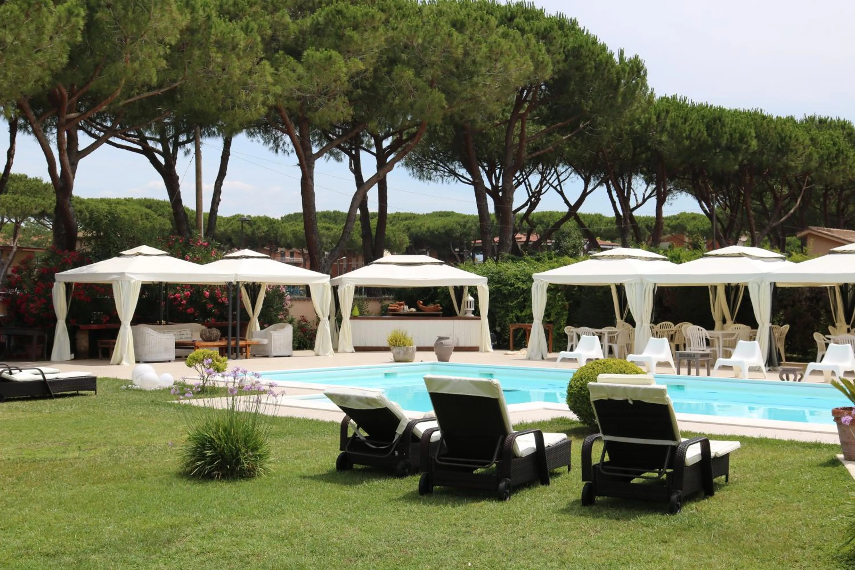 Garden in Hotel Velcamare