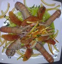 Restaurant/places to eat in Hotel Velcamare