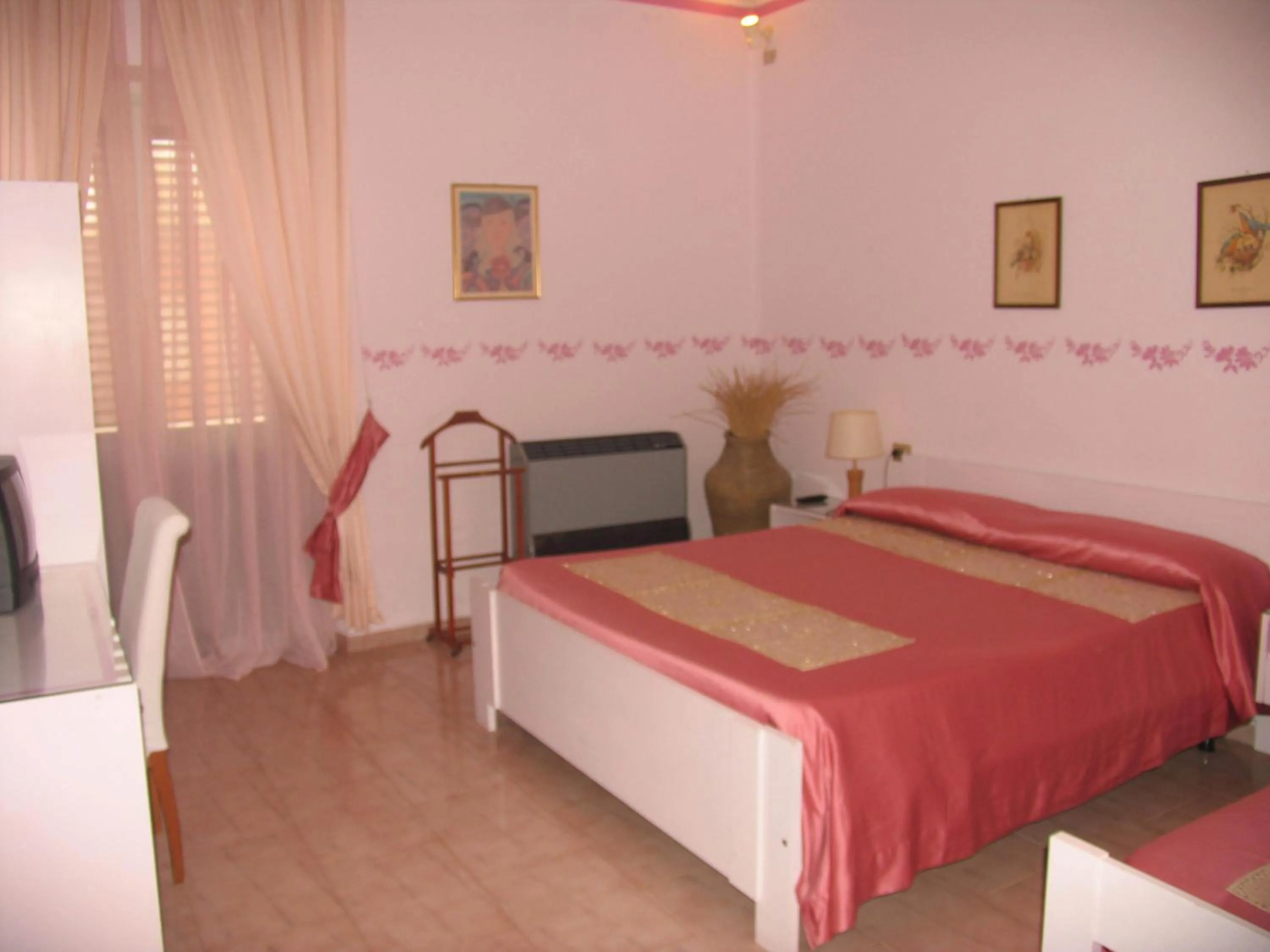 Photo of the whole room, Bed in Hotel Velcamare