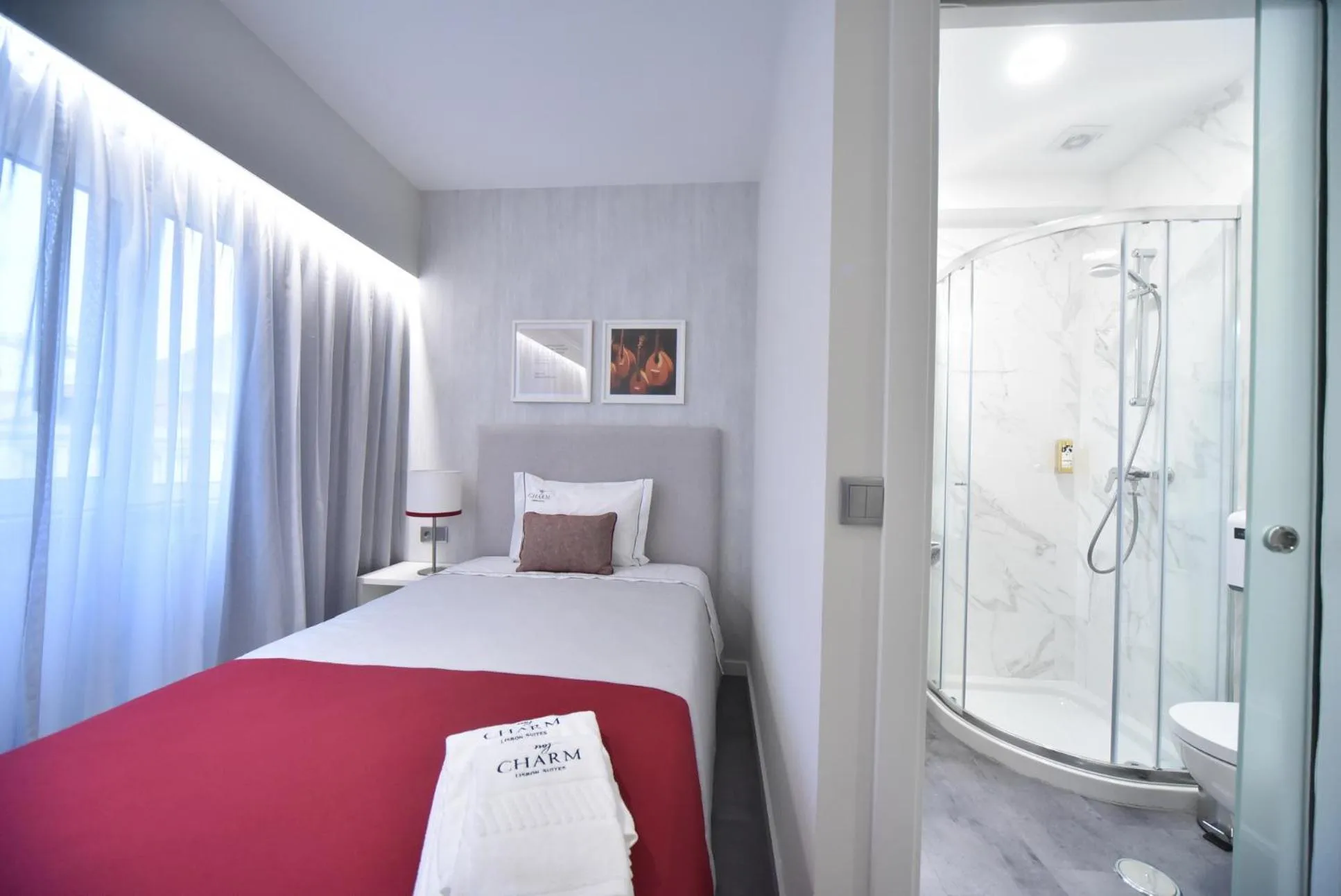 Bed in My Charm Lisbon Suites